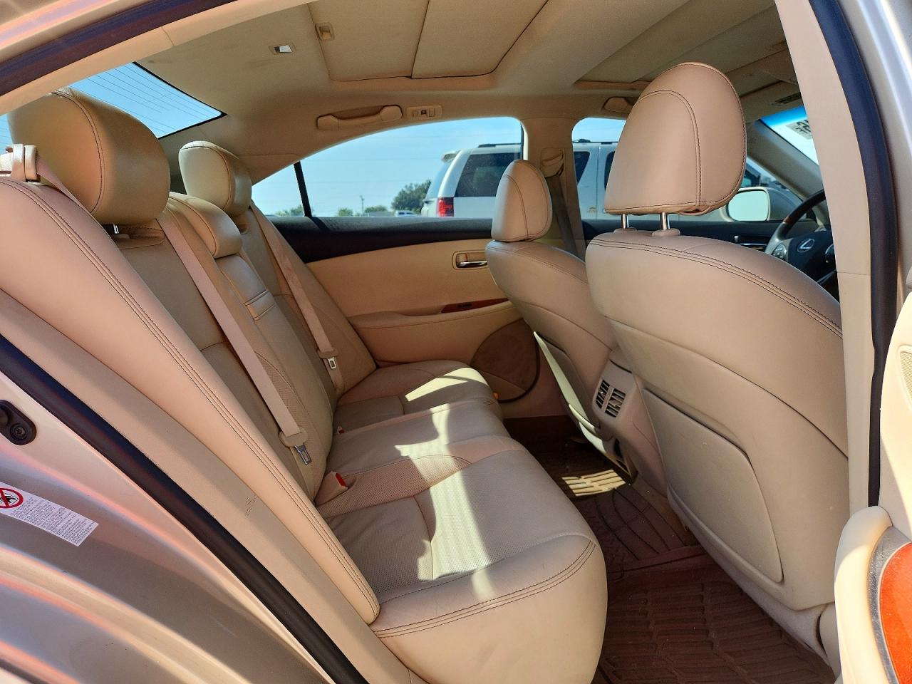 2011 Lexus Es 350 Beige vin: JTHBK1EG6B2461210