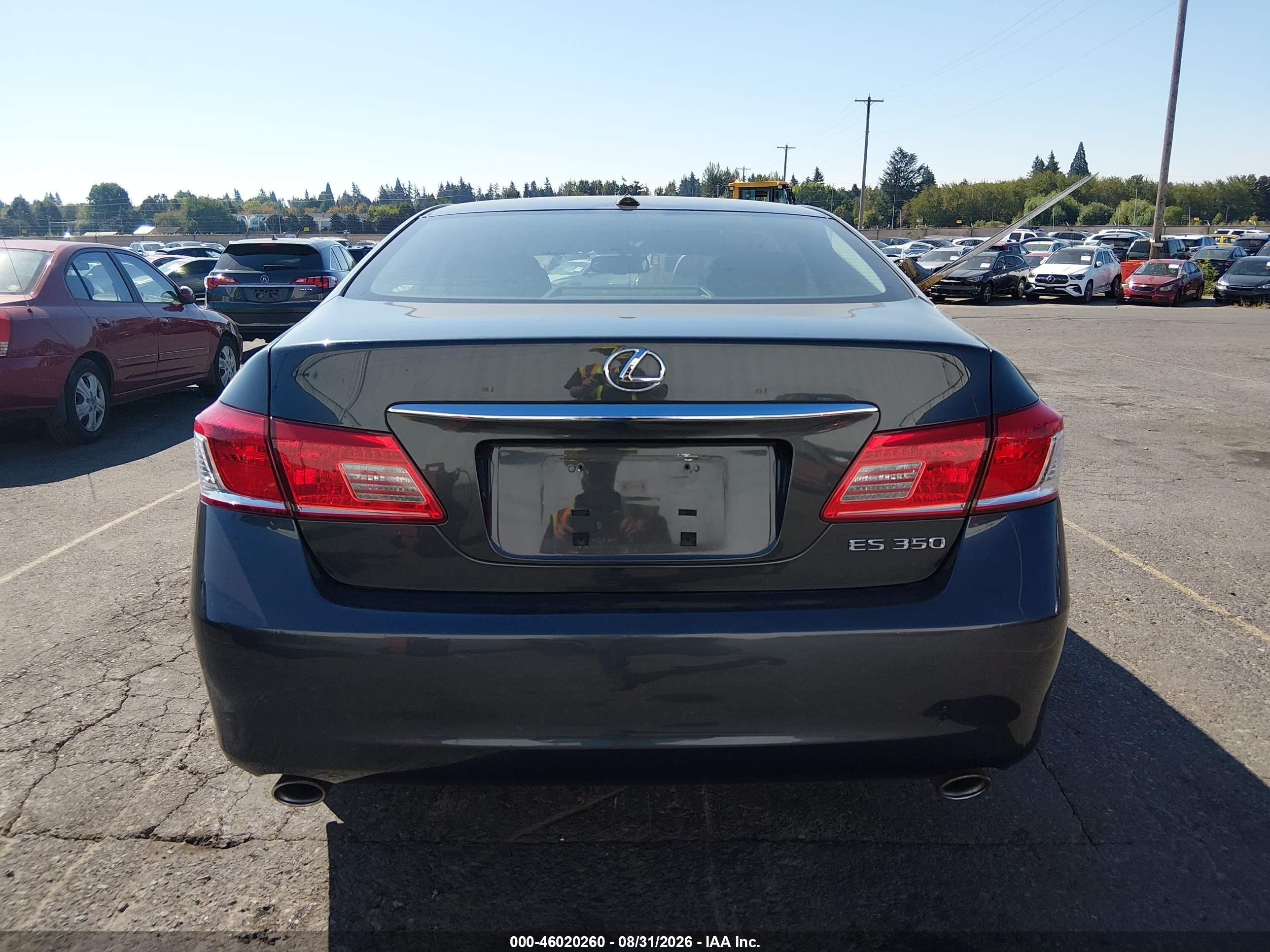 2011 Lexus Es 350   Gray vin: JTHBK1EG6B2462440