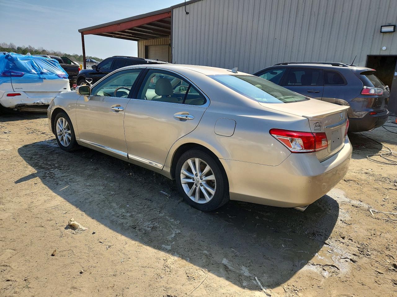 2011 Lexus Es 350 Base Gold vin: JTHBK1EG6B2463510