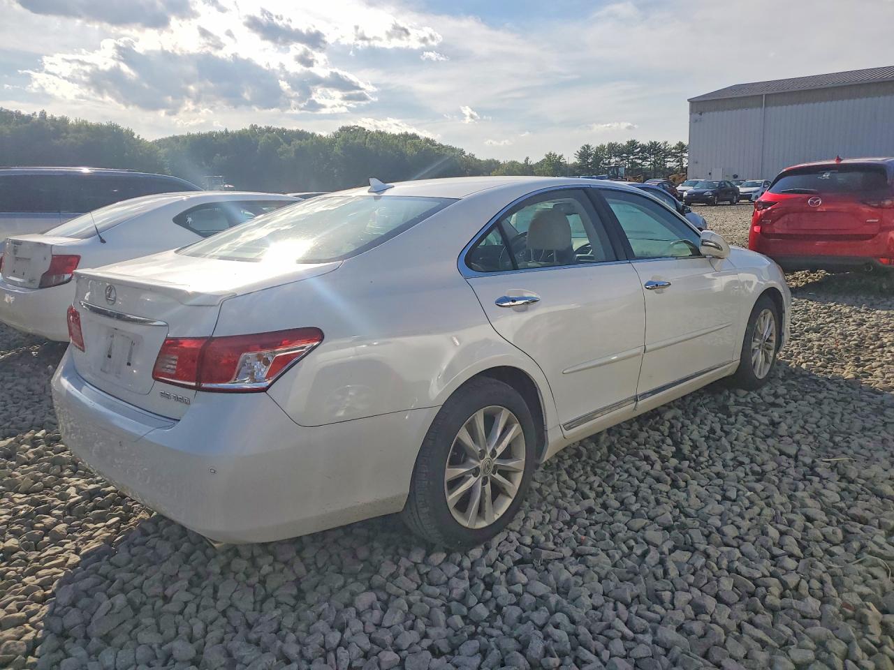 2011 Lexus Es 350 White vin: JTHBK1EG6B2469565