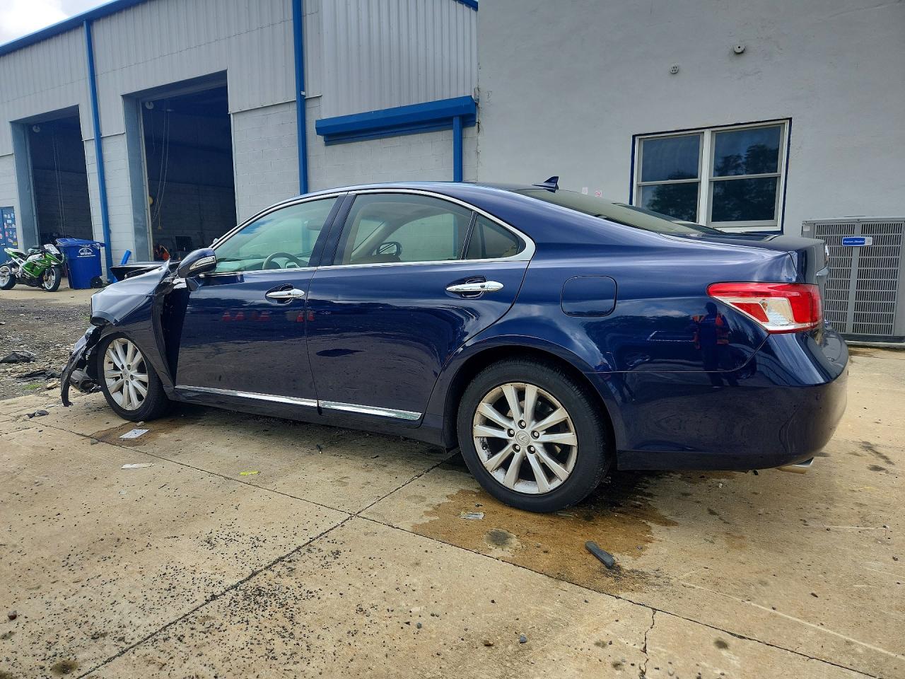 2012 Lexus Es 350 Blue vin: JTHBK1EG6C2506700