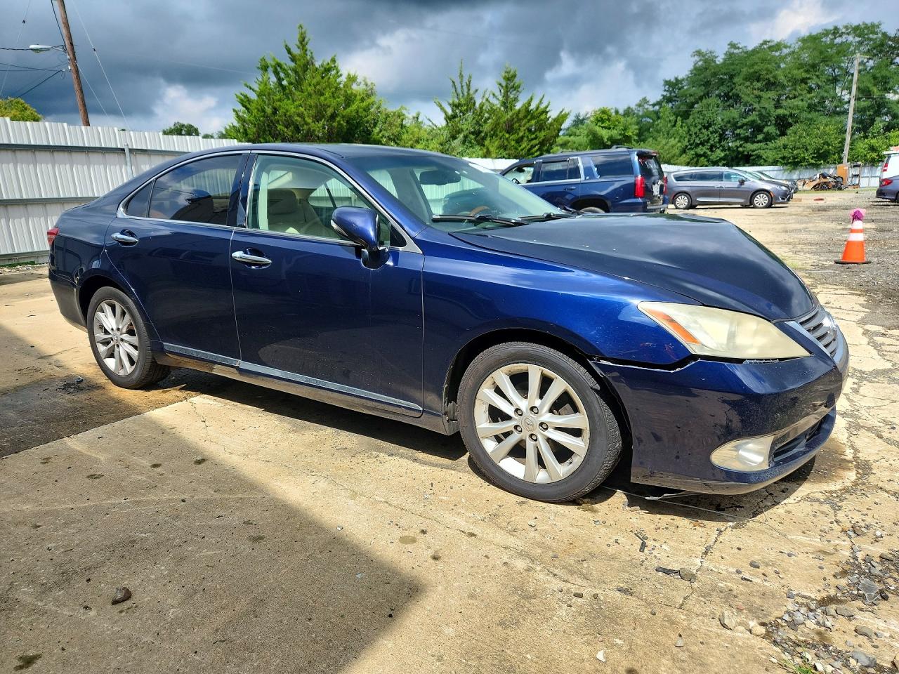 2012 Lexus Es 350 Blue vin: JTHBK1EG6C2506700