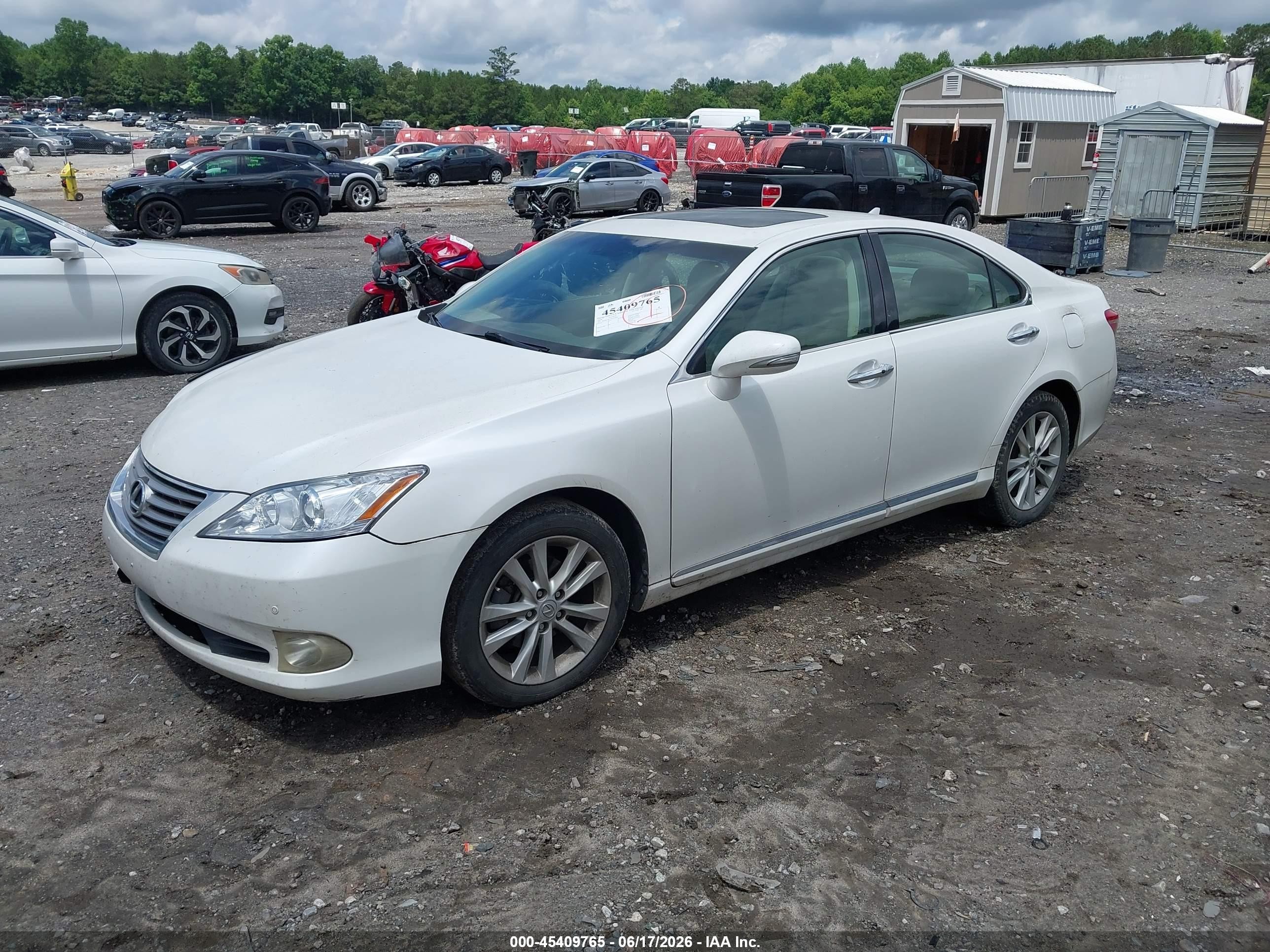 2010 Lexus Es 350   White vin: JTHBK1EG7A2345898