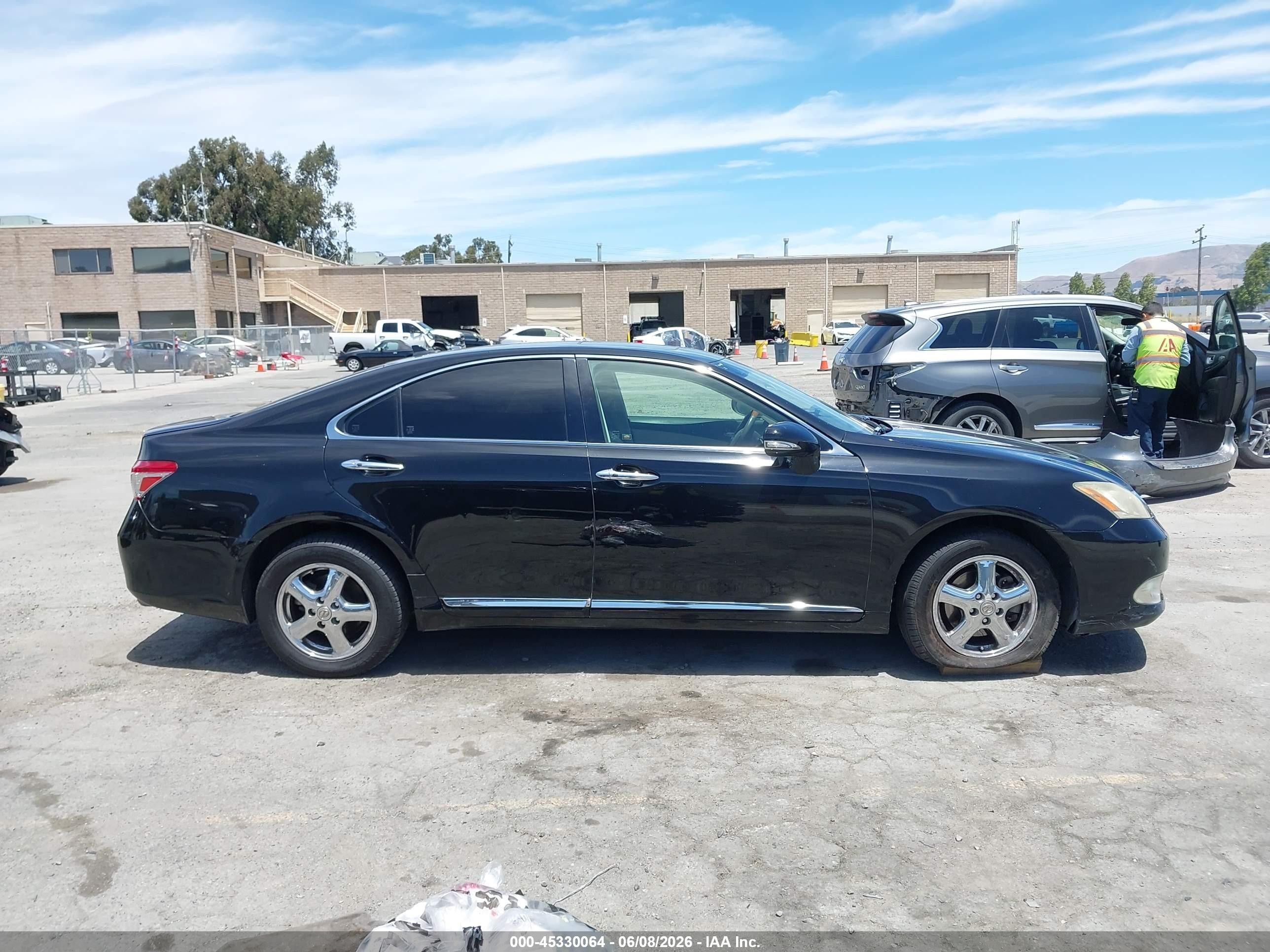 2010 Lexus Es 350   Black vin: JTHBK1EG7A2349918