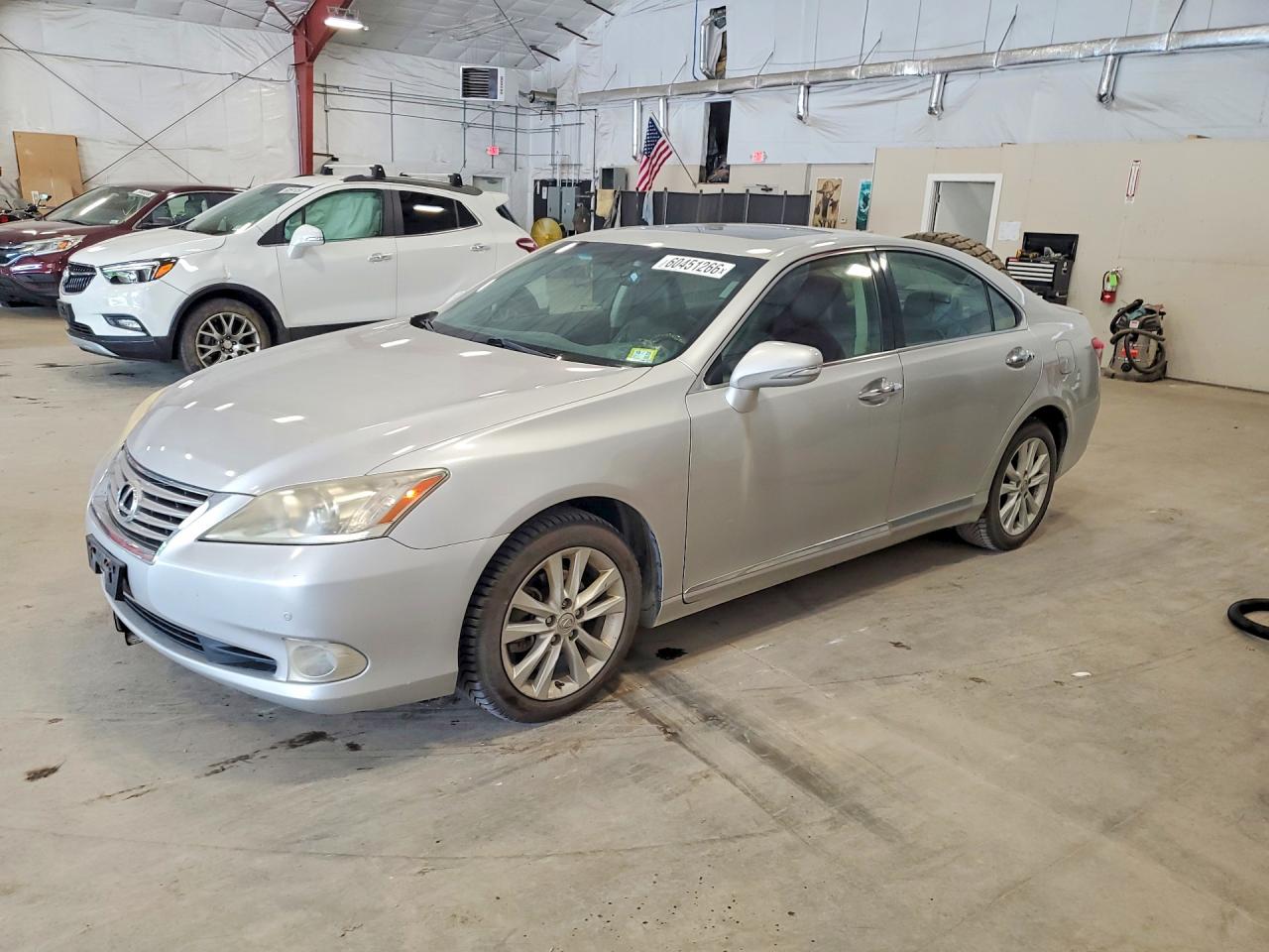 2010 Lexus Es 350 Silver vin: JTHBK1EG7A2360238