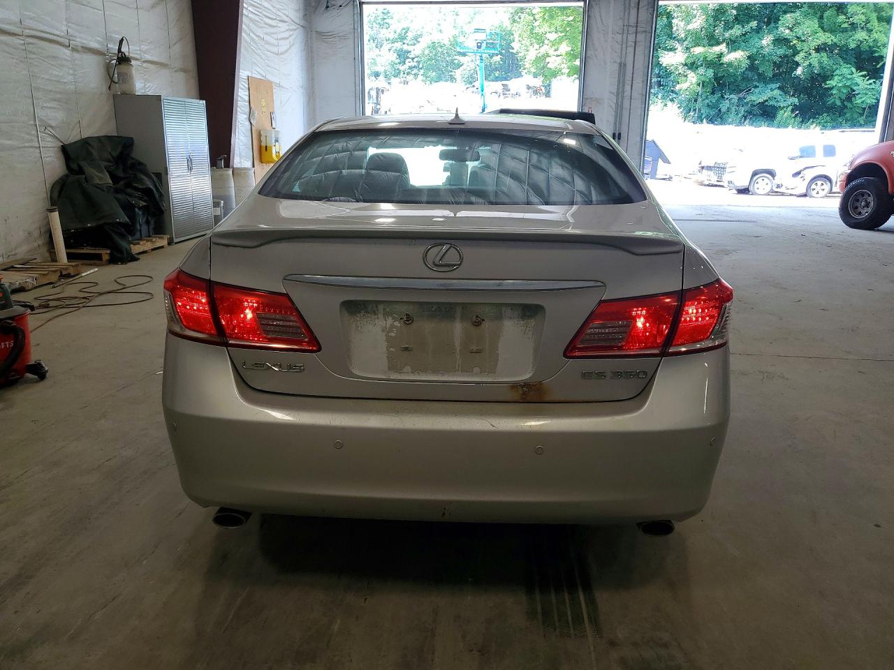 2010 Lexus Es 350 Silver vin: JTHBK1EG7A2360238