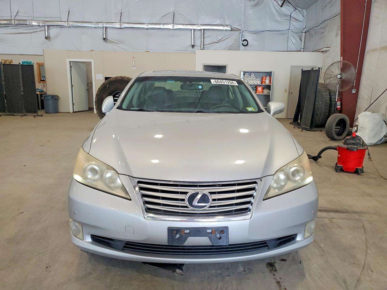 2010 Lexus Es 350 Silver vin: JTHBK1EG7A2360238