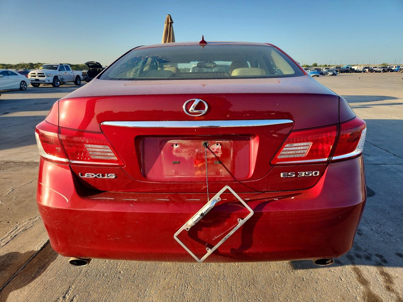 2010 Lexus Es 350 Red vin: JTHBK1EG7A2364757