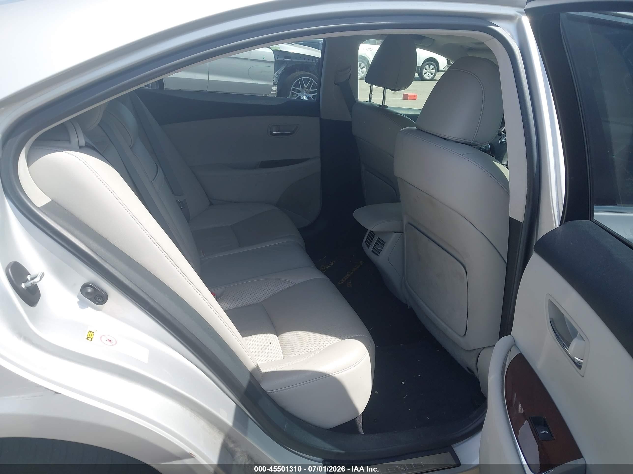 2010 Lexus Es 350   Silver vin: JTHBK1EG7A2392669