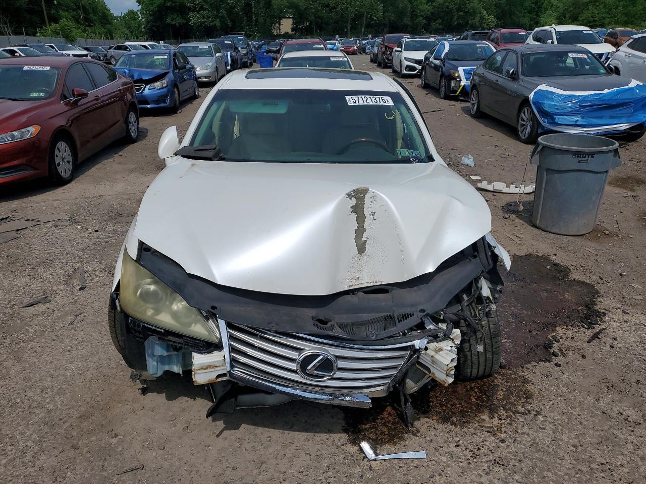 2011 Lexus Es 350 White vin: JTHBK1EG7B2418656