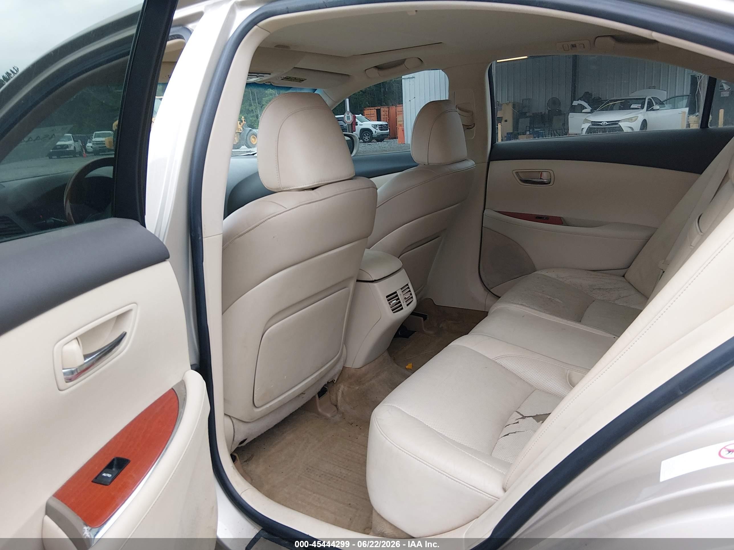 2011 Lexus Es 350   Champagne vin: JTHBK1EG7B2423887