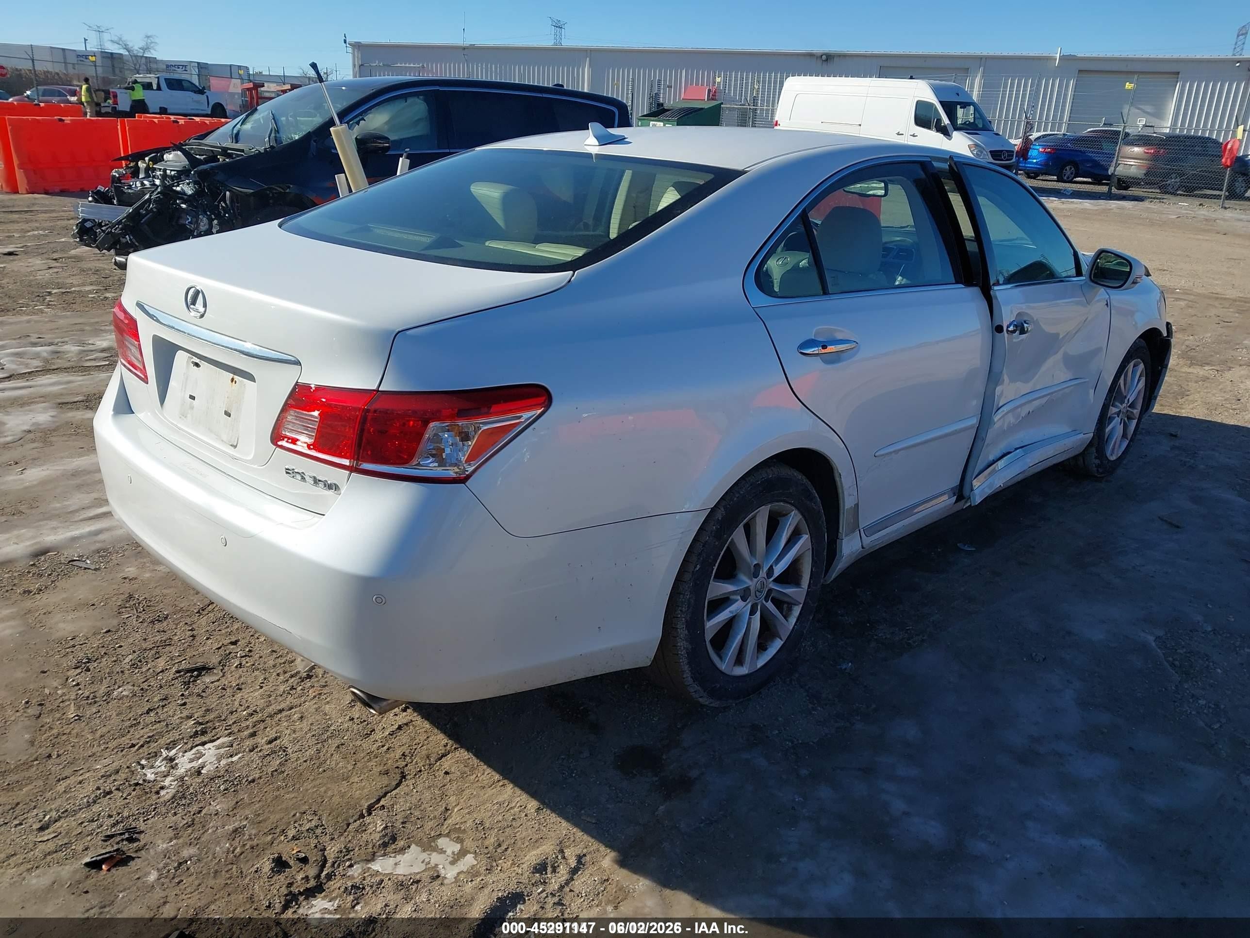 2011 Lexus Es 350   Белый vin: JTHBK1EG7B2430354