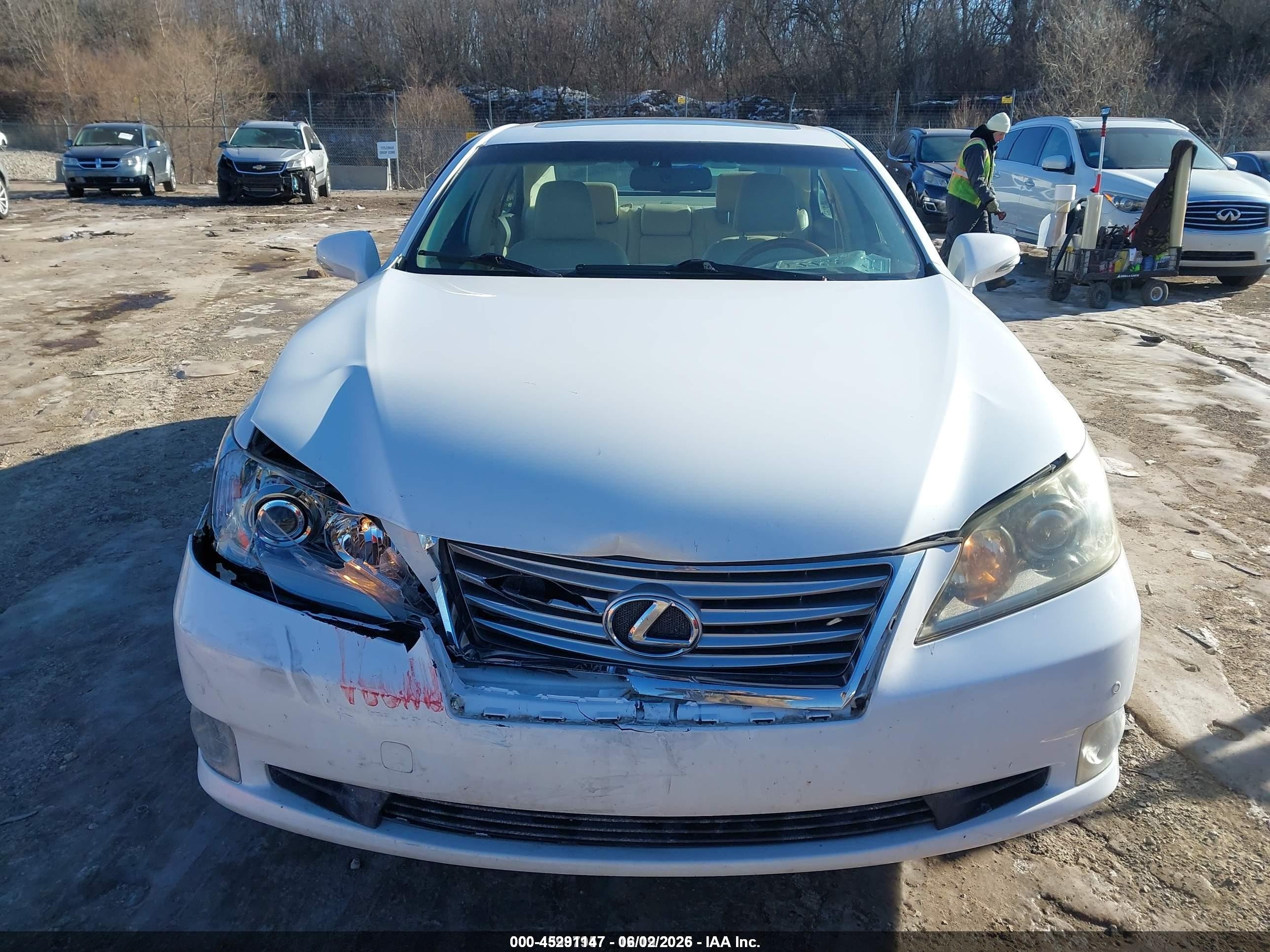 2011 Lexus Es 350   Белый vin: JTHBK1EG7B2430354