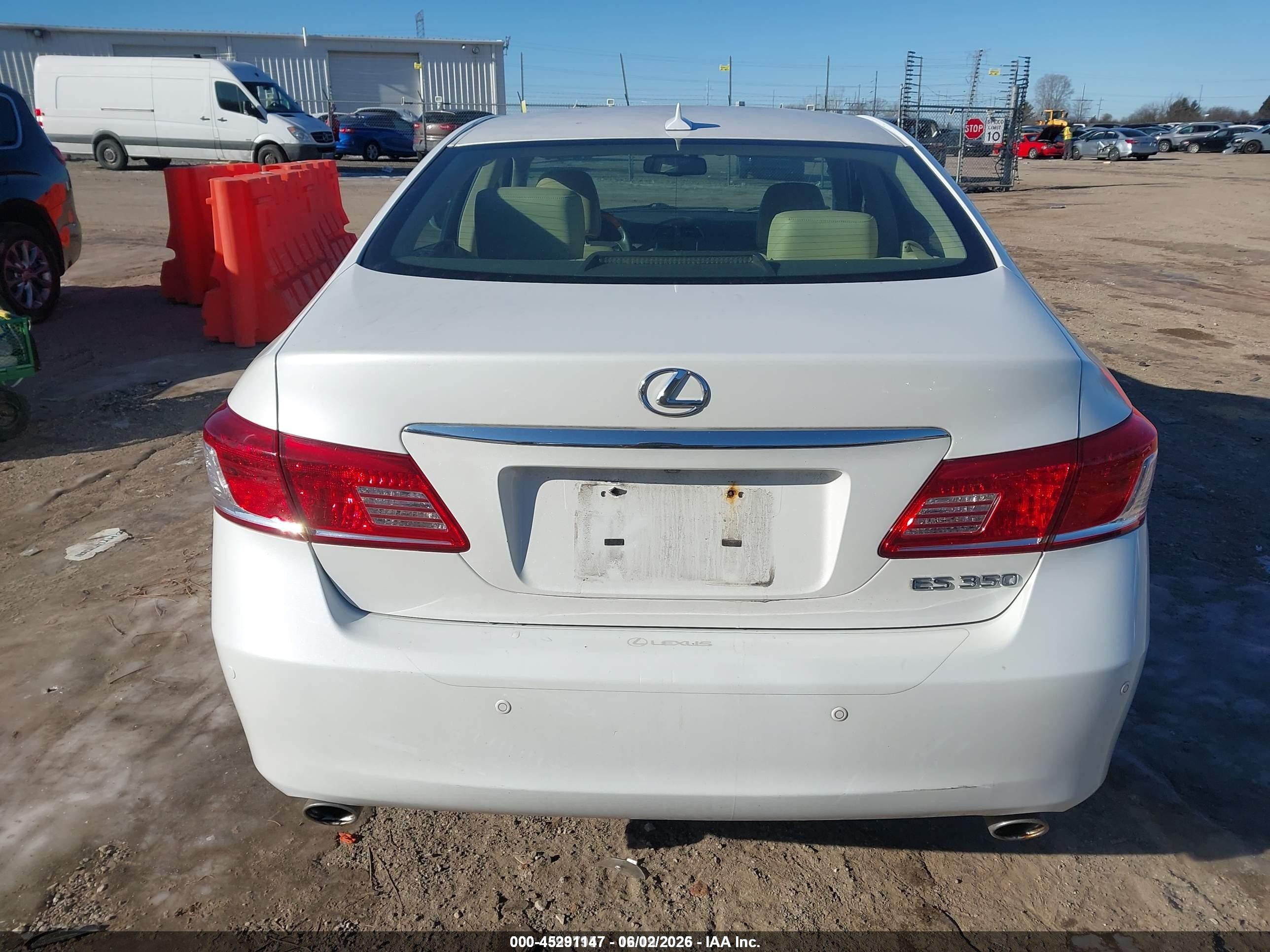 2011 Lexus Es 350   Белый vin: JTHBK1EG7B2430354