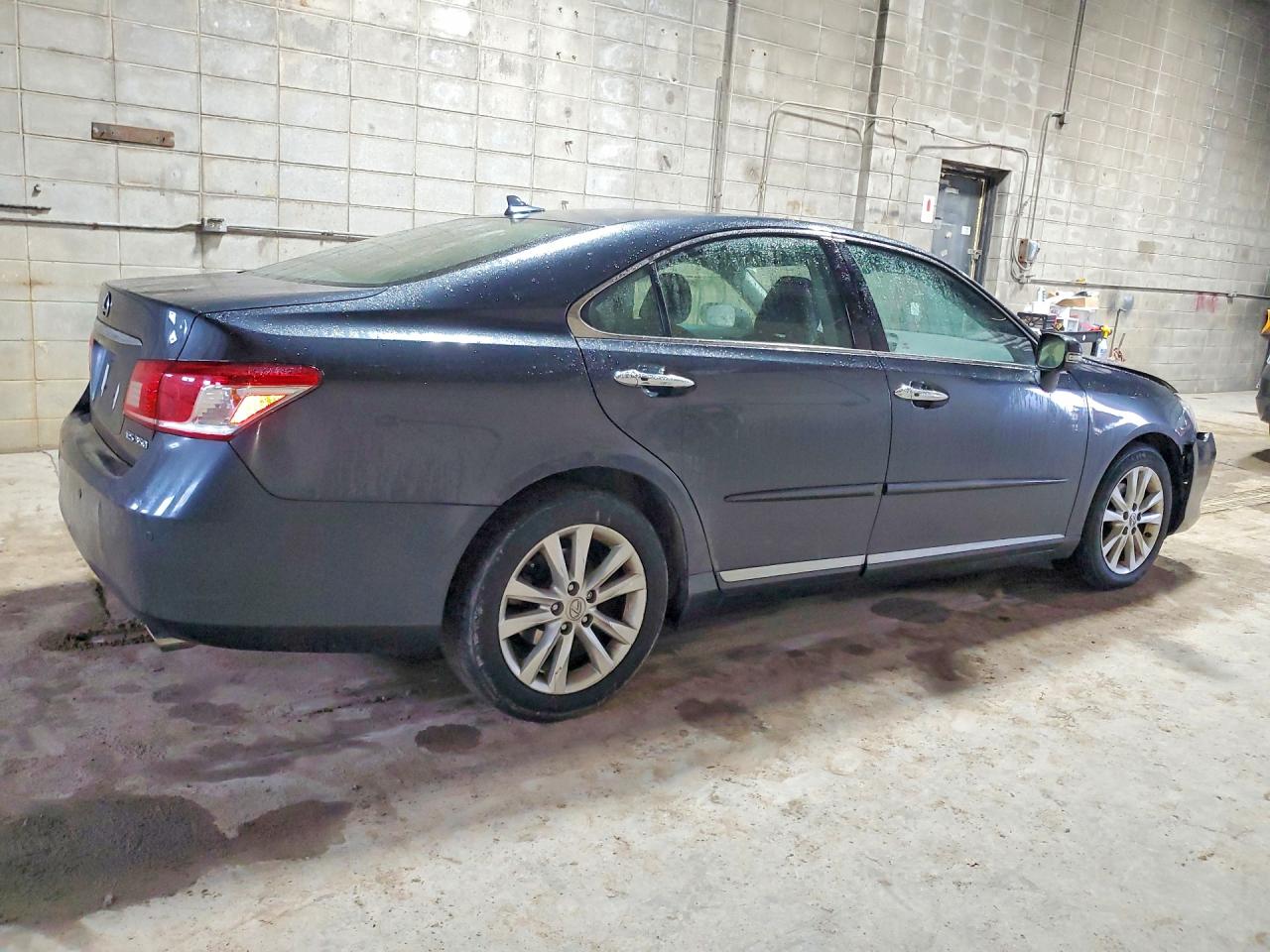 2011 Lexus Es 350 Charcoal vin: JTHBK1EG7B2430385