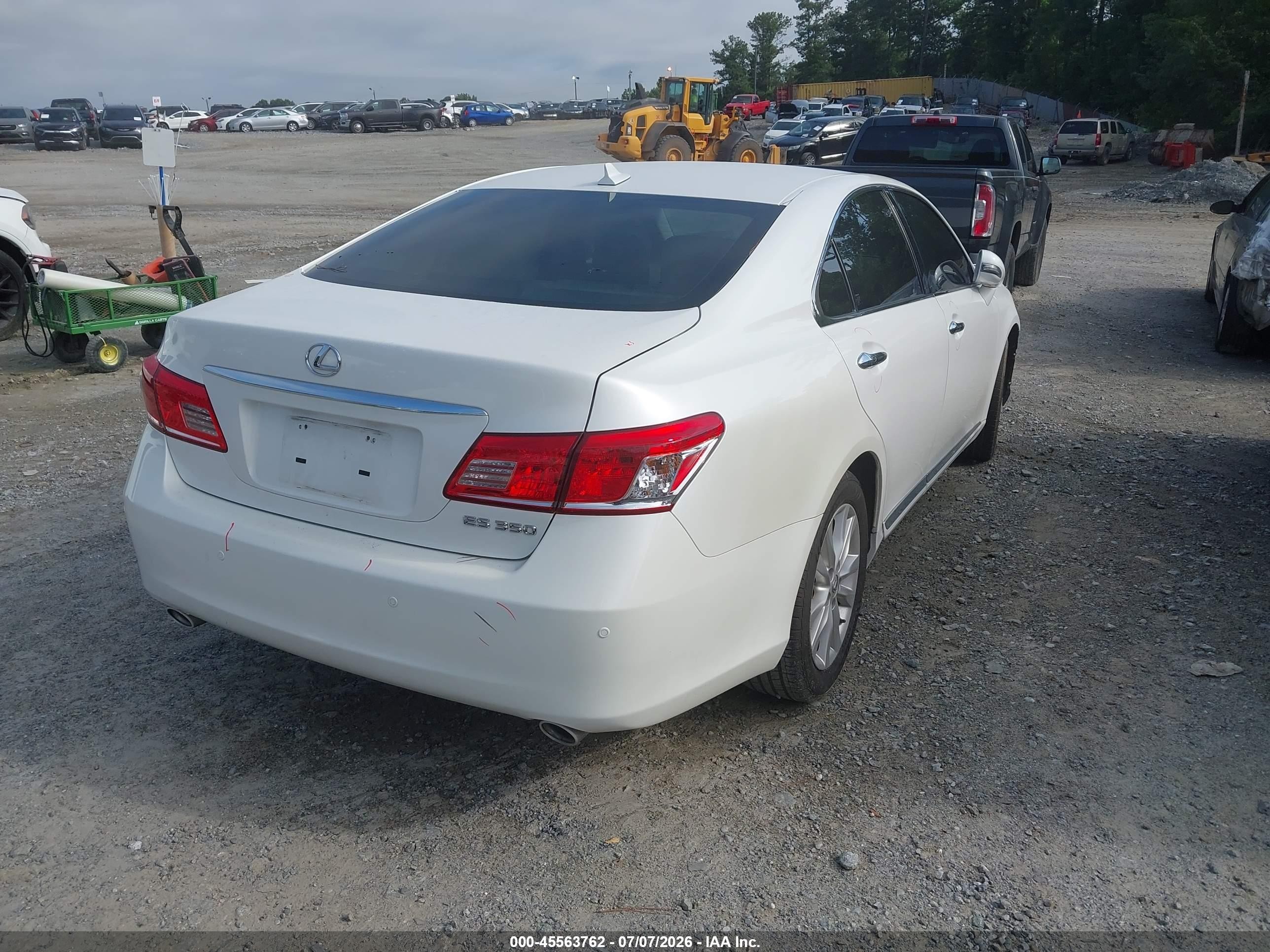 2011 Lexus Es 350   White vin: JTHBK1EG7B2452497