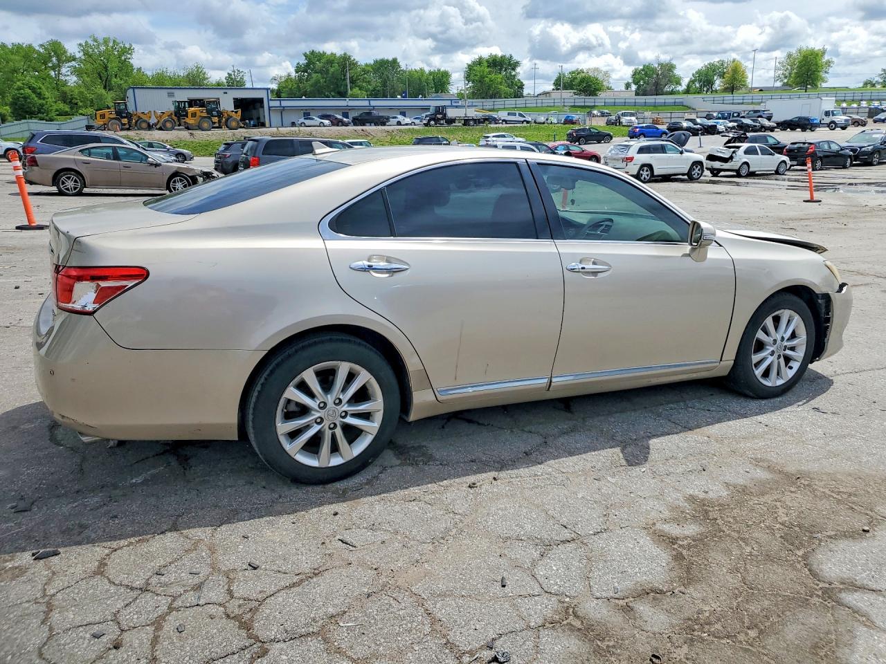 2011 Lexus Es 350 Base Gold vin: JTHBK1EG7B2455965