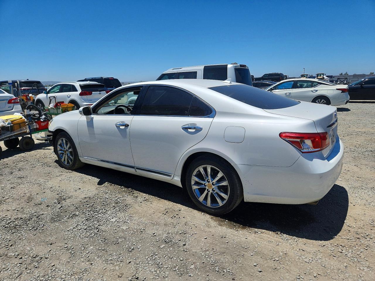 2011 Lexus Es 350 White vin: JTHBK1EG7B2458820