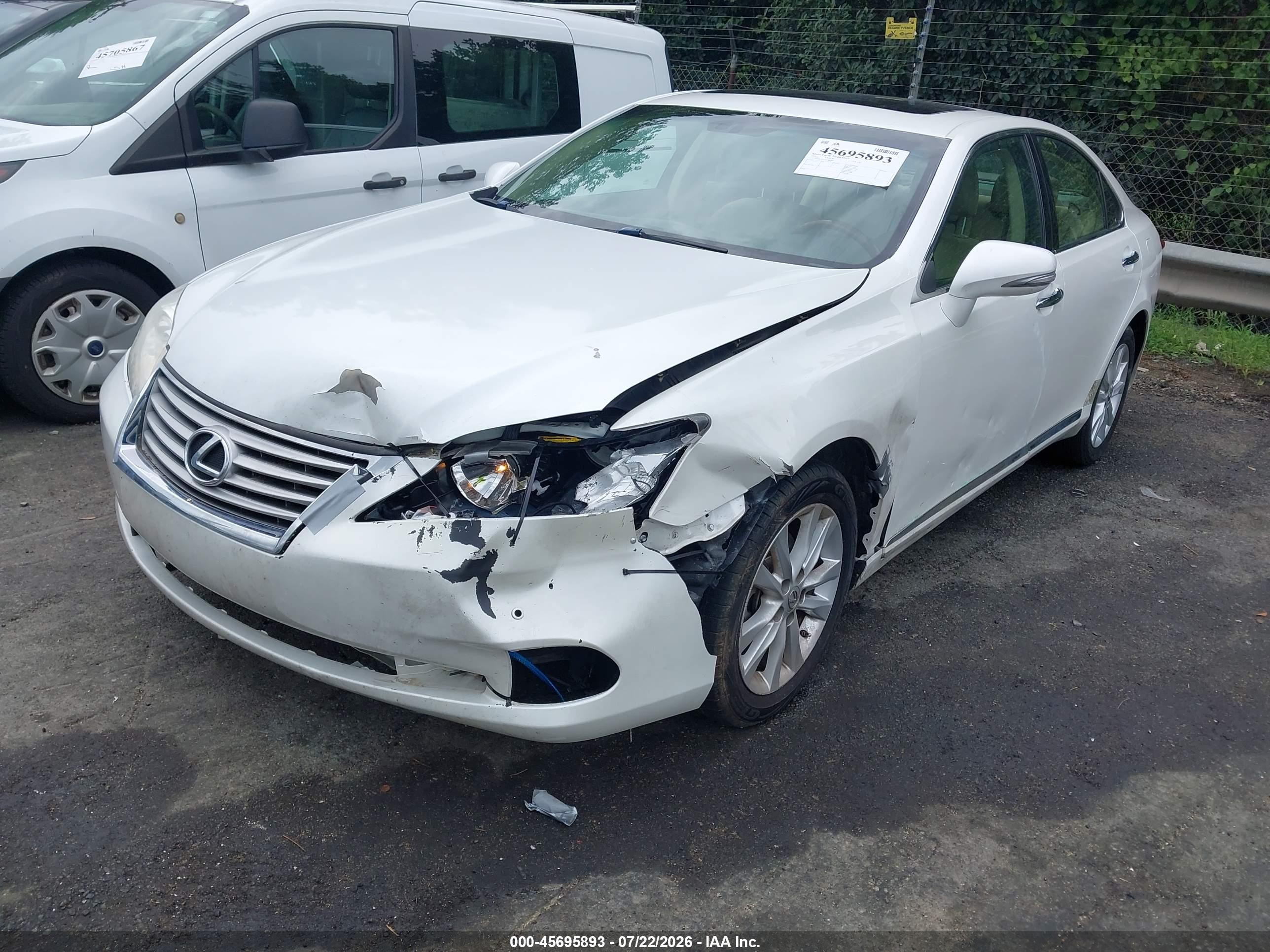 2011 Lexus Es 350   White vin: JTHBK1EG7B2469140