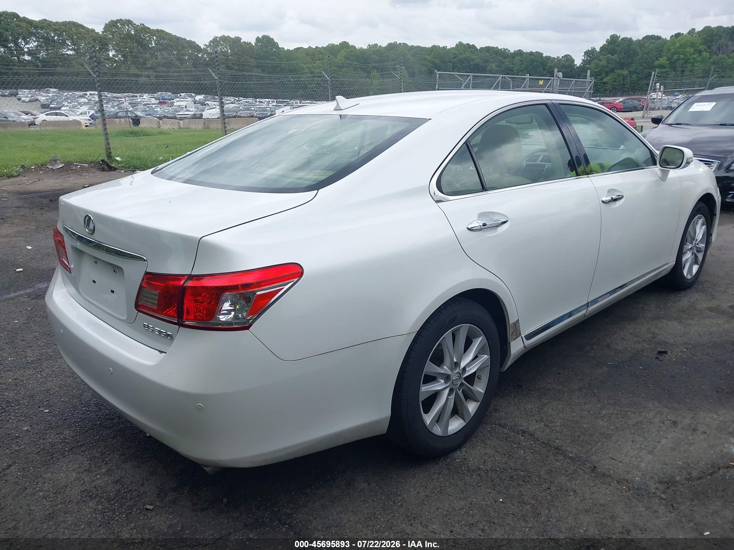 2011 Lexus Es 350   White vin: JTHBK1EG7B2469140