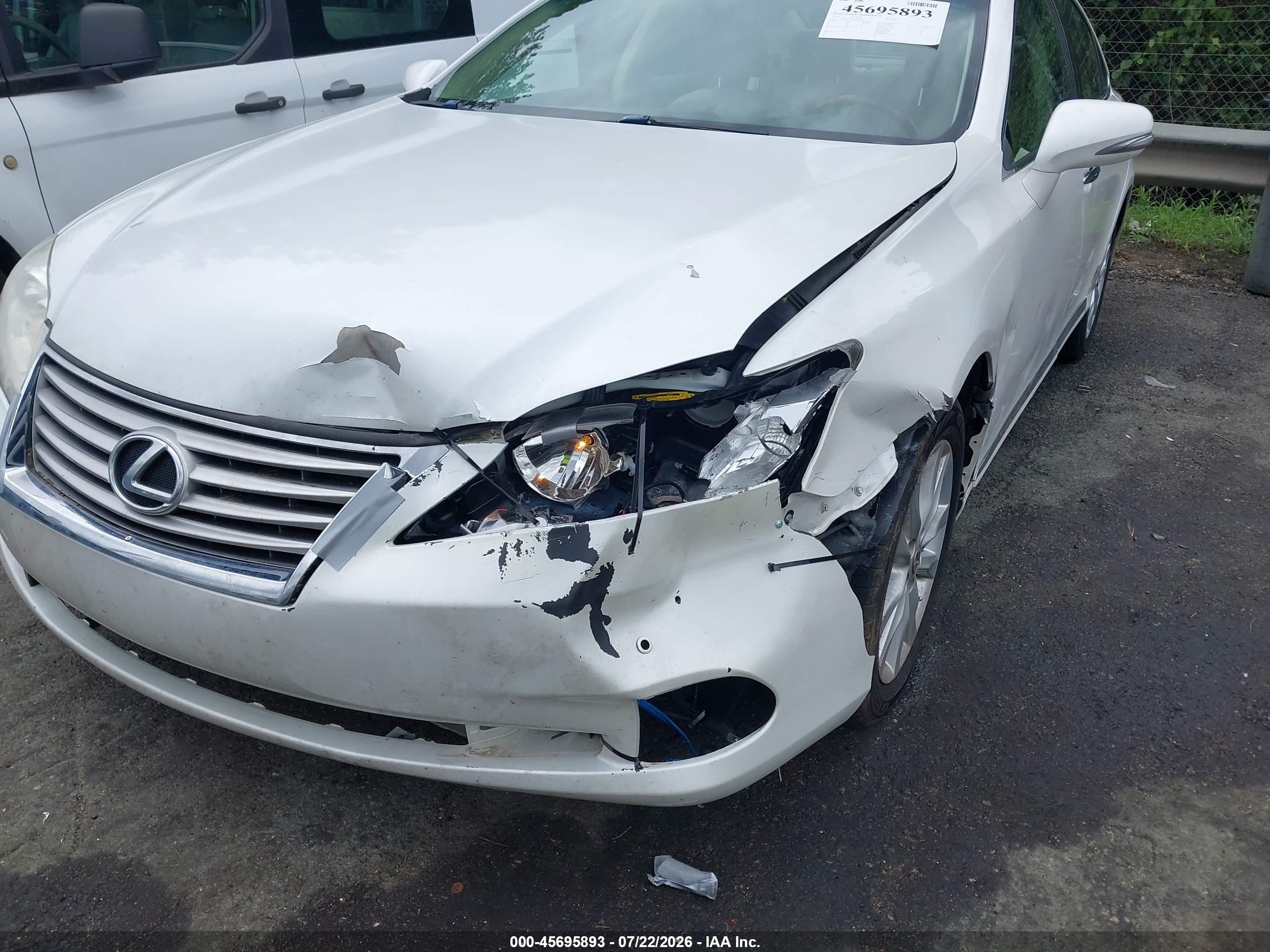 2011 Lexus Es 350   White vin: JTHBK1EG7B2469140