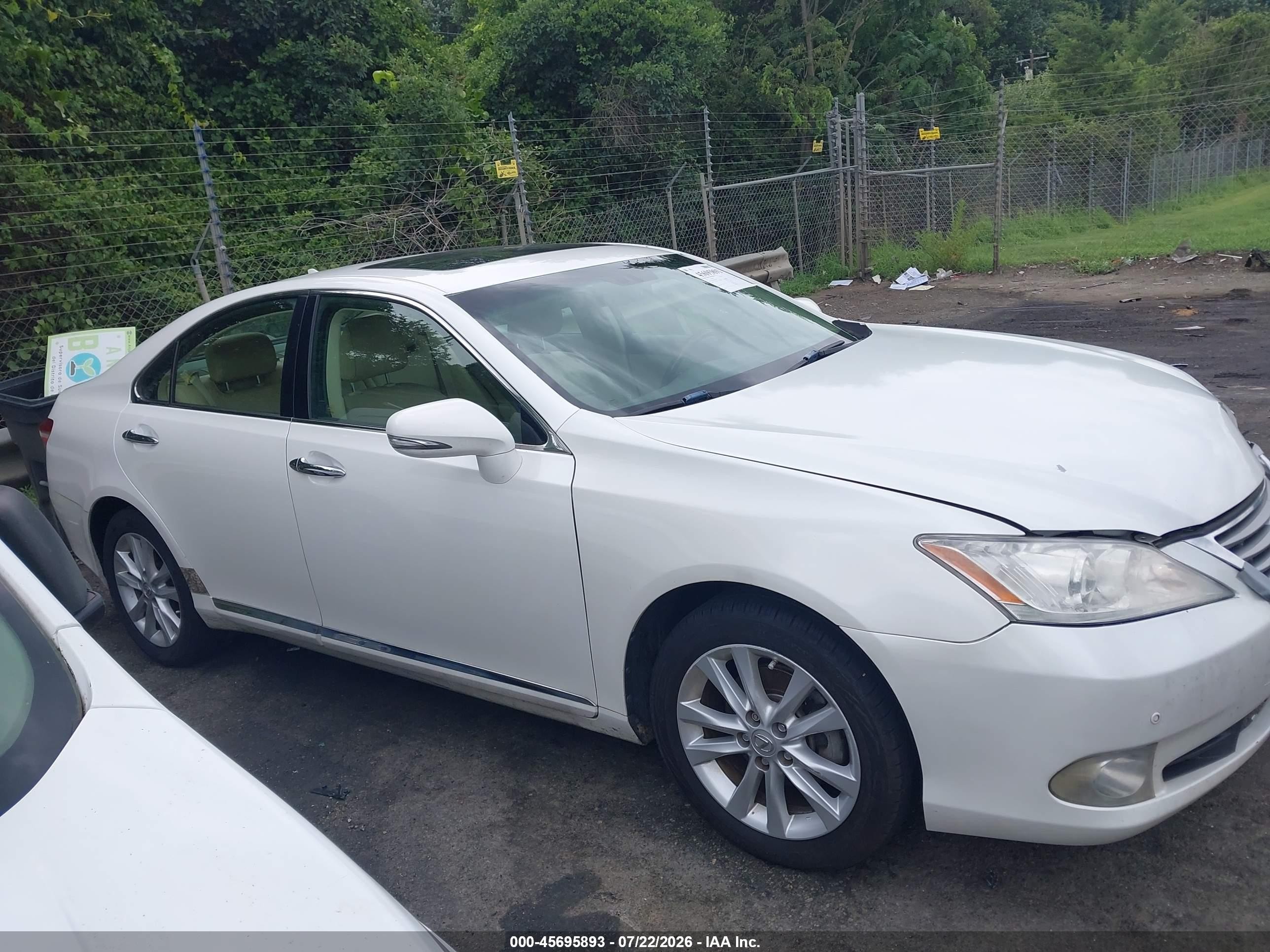 2011 Lexus Es 350   White vin: JTHBK1EG7B2469140