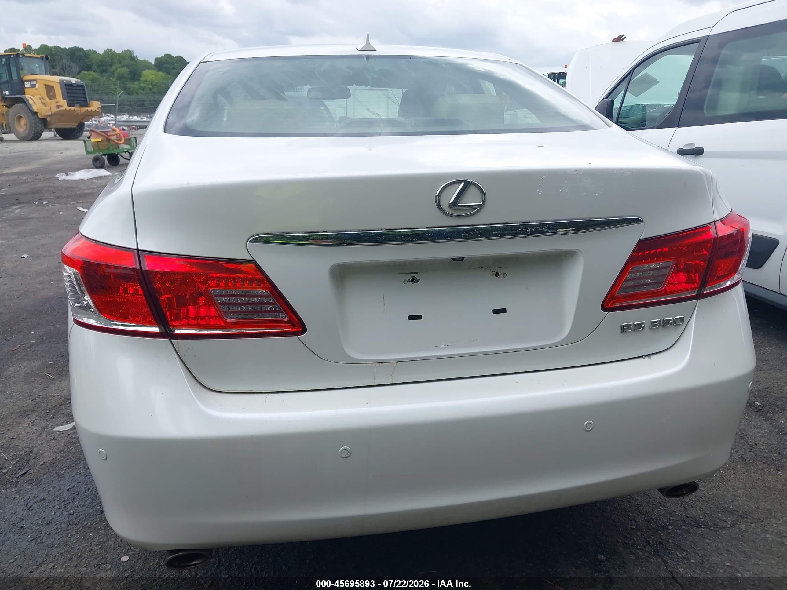2011 Lexus Es 350   White vin: JTHBK1EG7B2469140