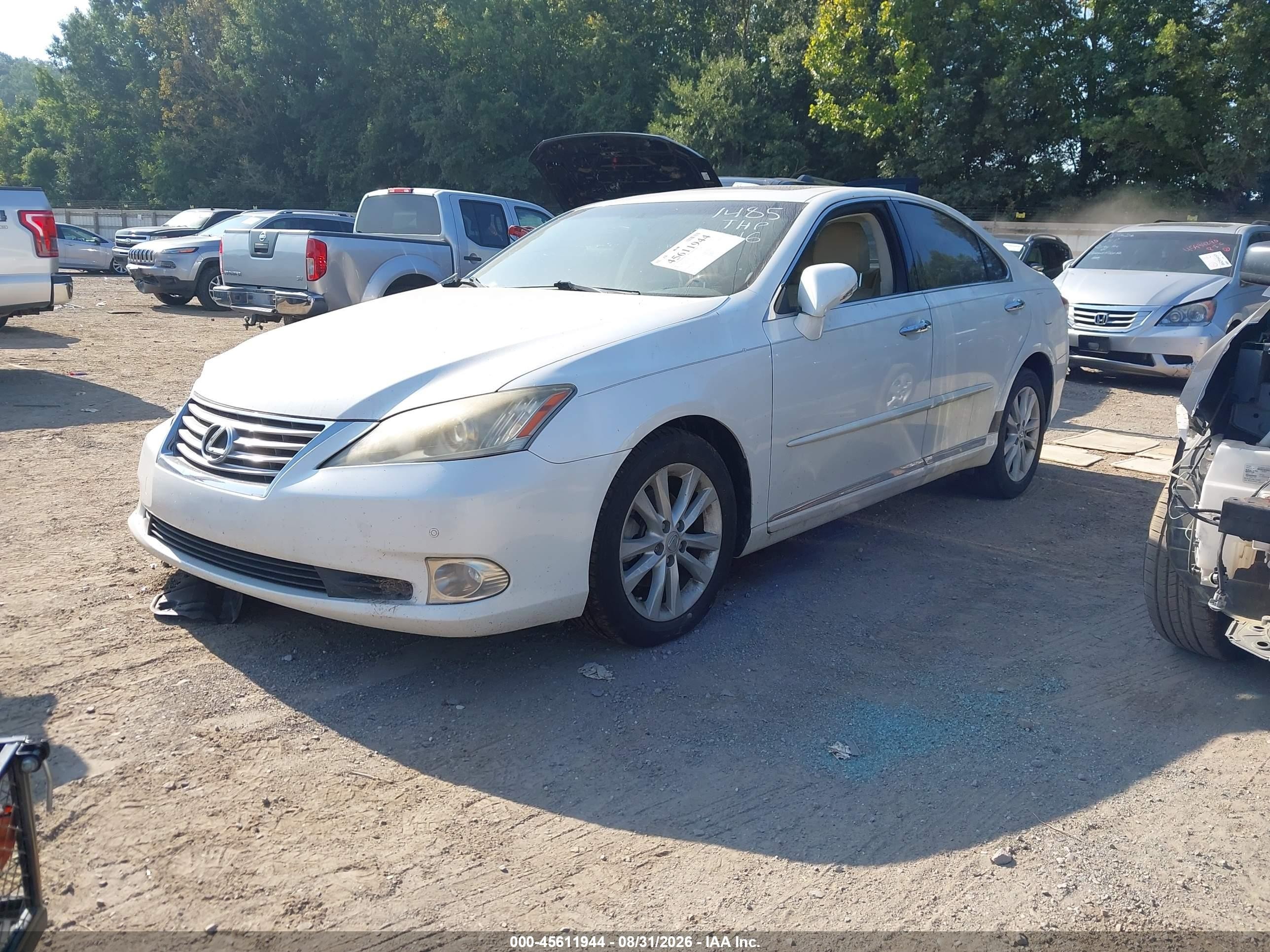 2011 Lexus Es 350   White vin: JTHBK1EG7B2471485