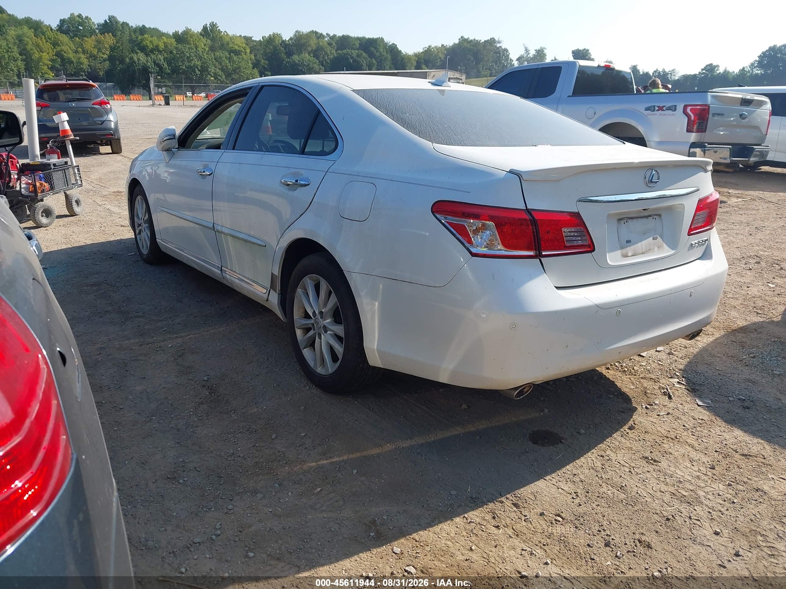 2011 Lexus Es 350   White vin: JTHBK1EG7B2471485