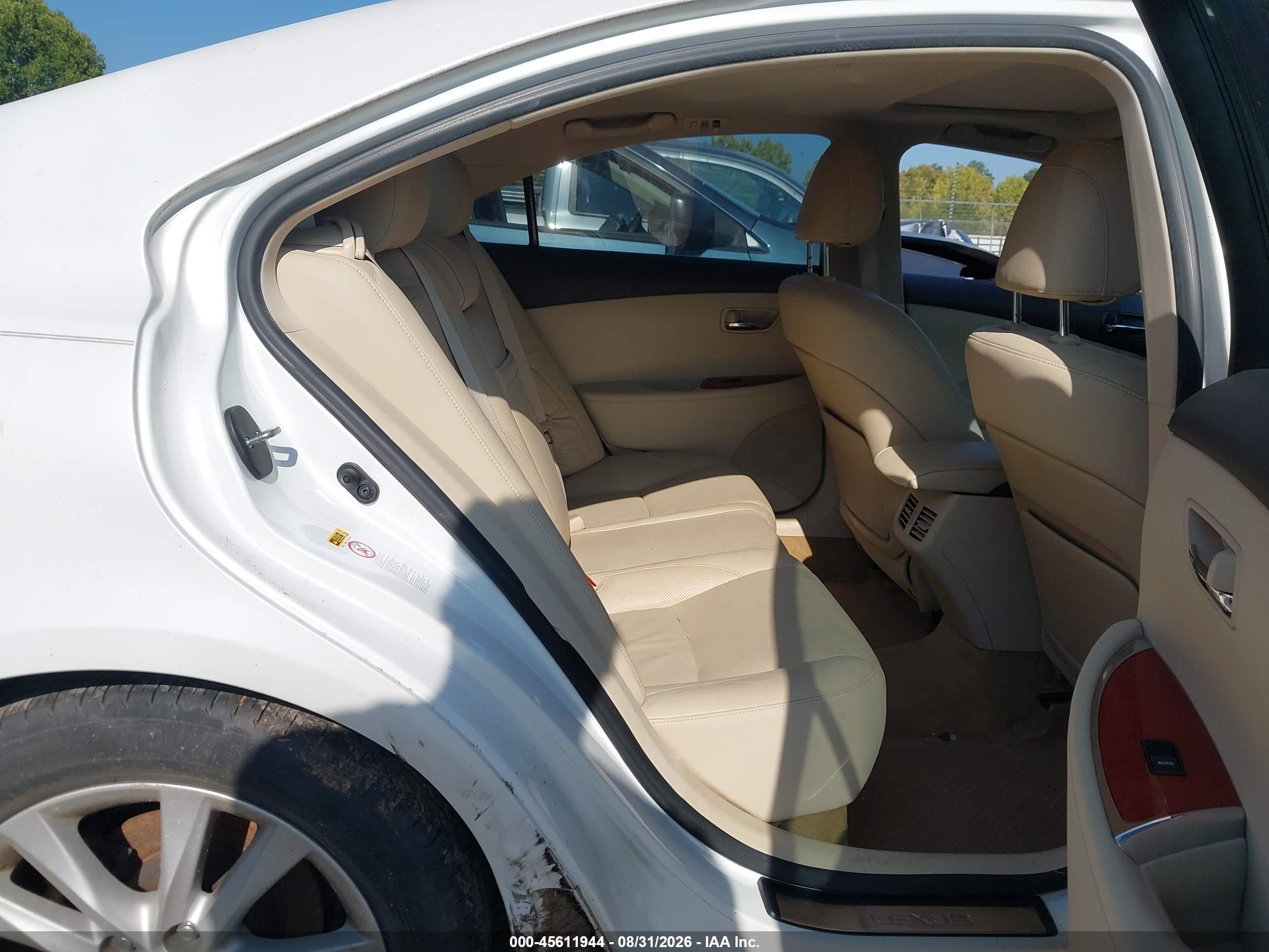2011 Lexus Es 350   White vin: JTHBK1EG7B2471485