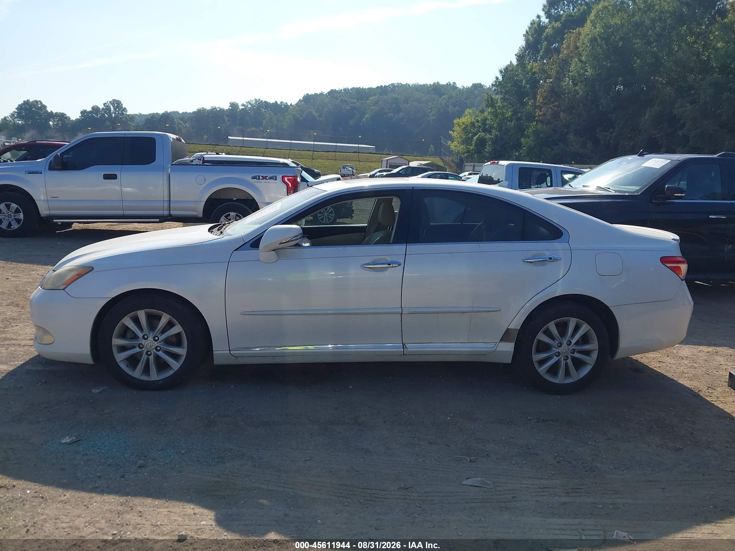 2011 Lexus Es 350   White vin: JTHBK1EG7B2471485