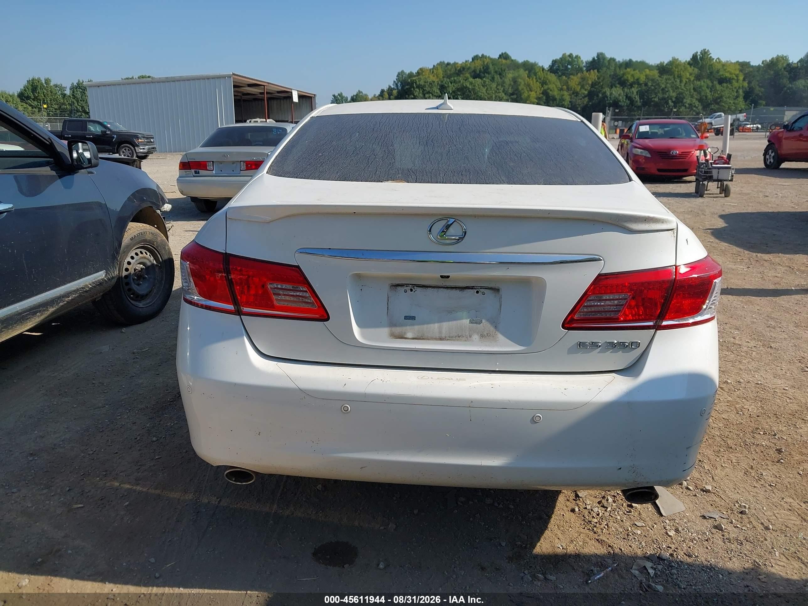 2011 Lexus Es 350   White vin: JTHBK1EG7B2471485