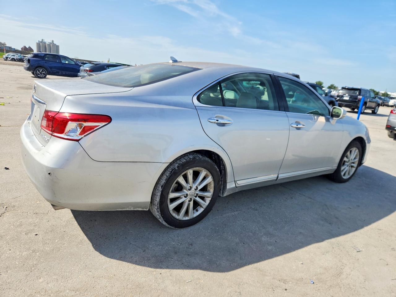 2012 Lexus Es 350 Silver vin: JTHBK1EG7C2485548