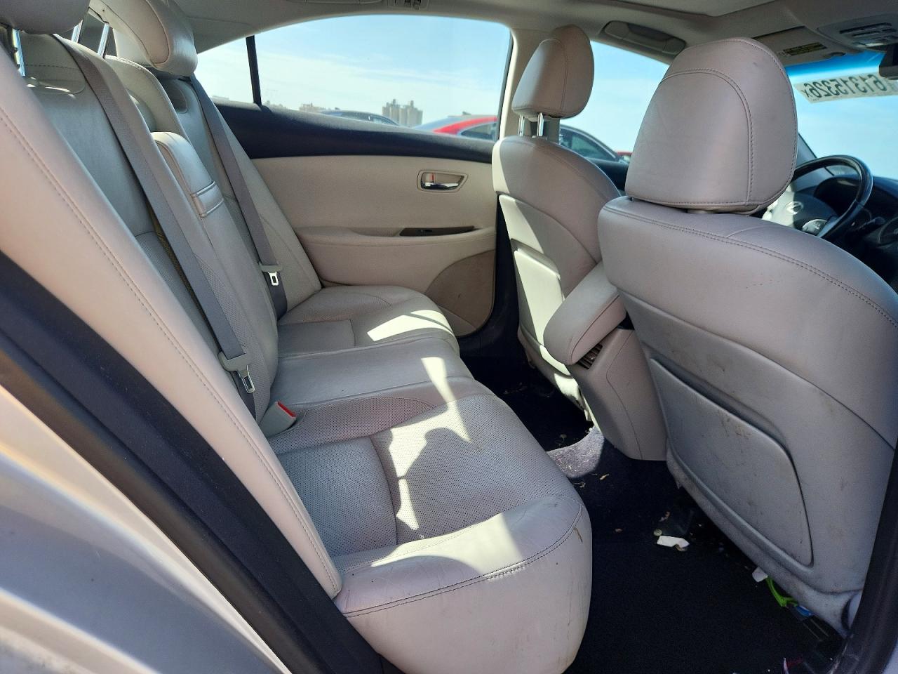 2012 Lexus Es 350 Silver vin: JTHBK1EG7C2485548
