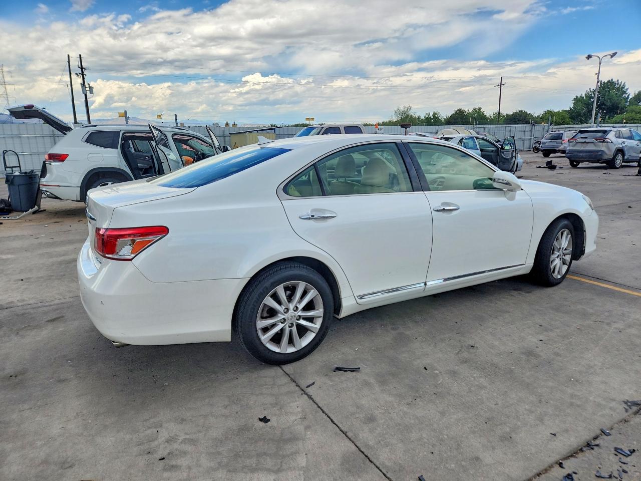 2012 Lexus Es 350 White vin: JTHBK1EG7C2502008