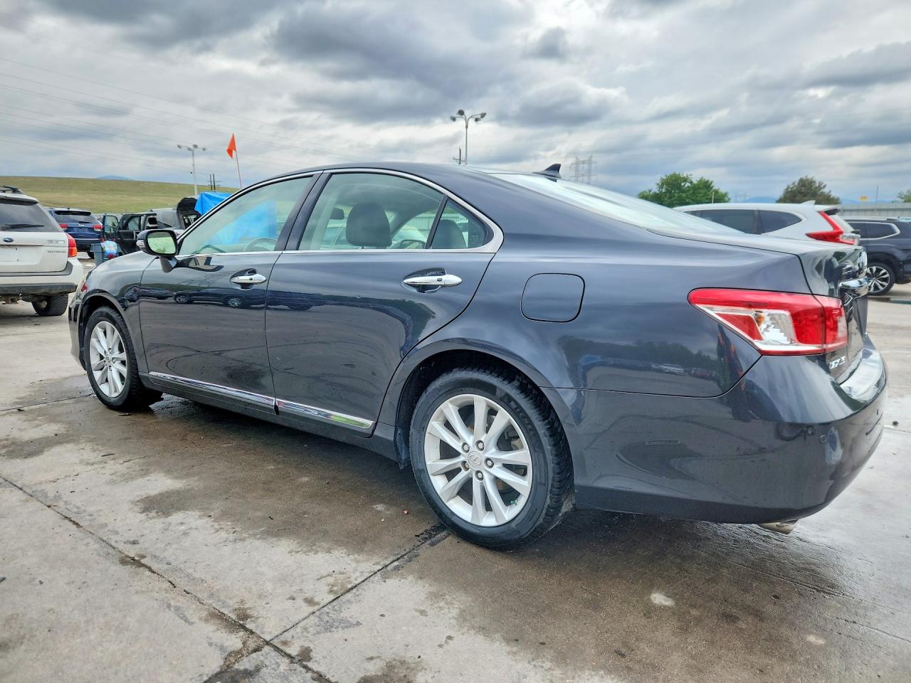 2010 Lexus Es 350 Charcoal vin: JTHBK1EG8A2369319