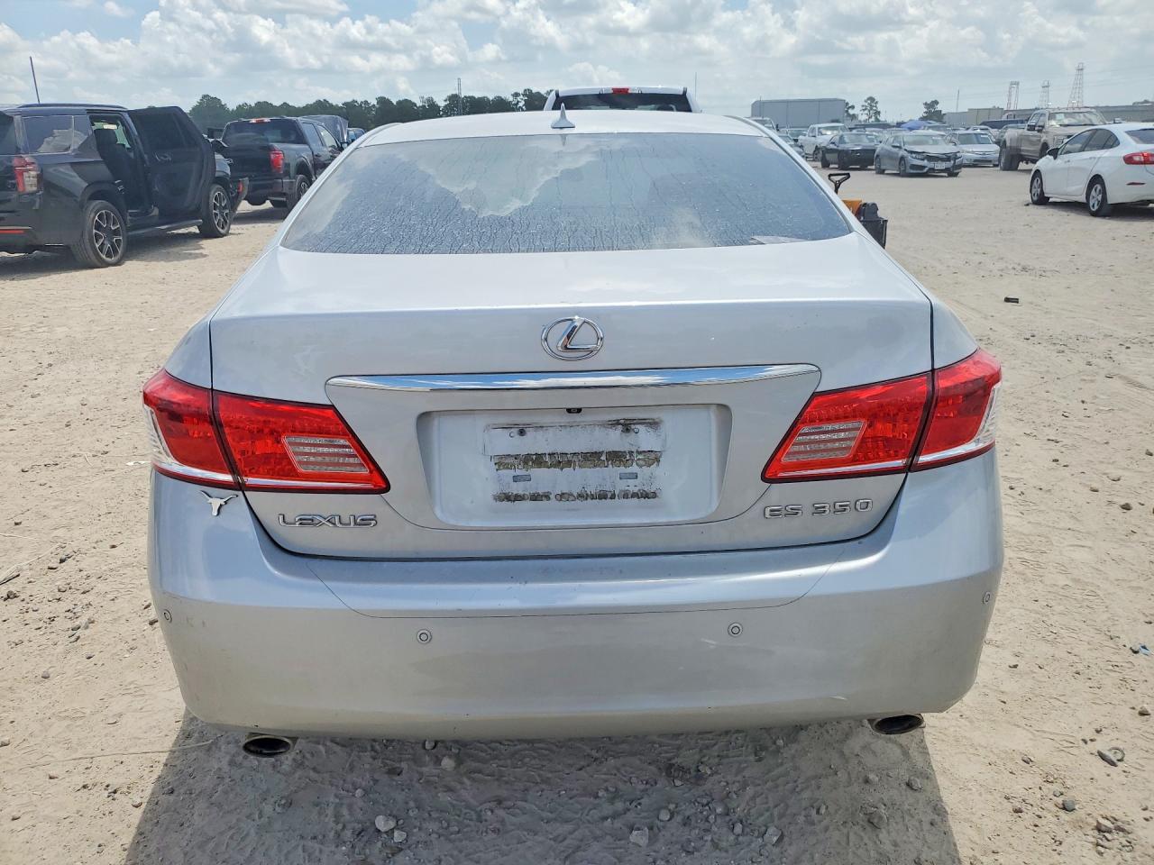 2010 Lexus Es 350 Silver vin: JTHBK1EG8A2375072