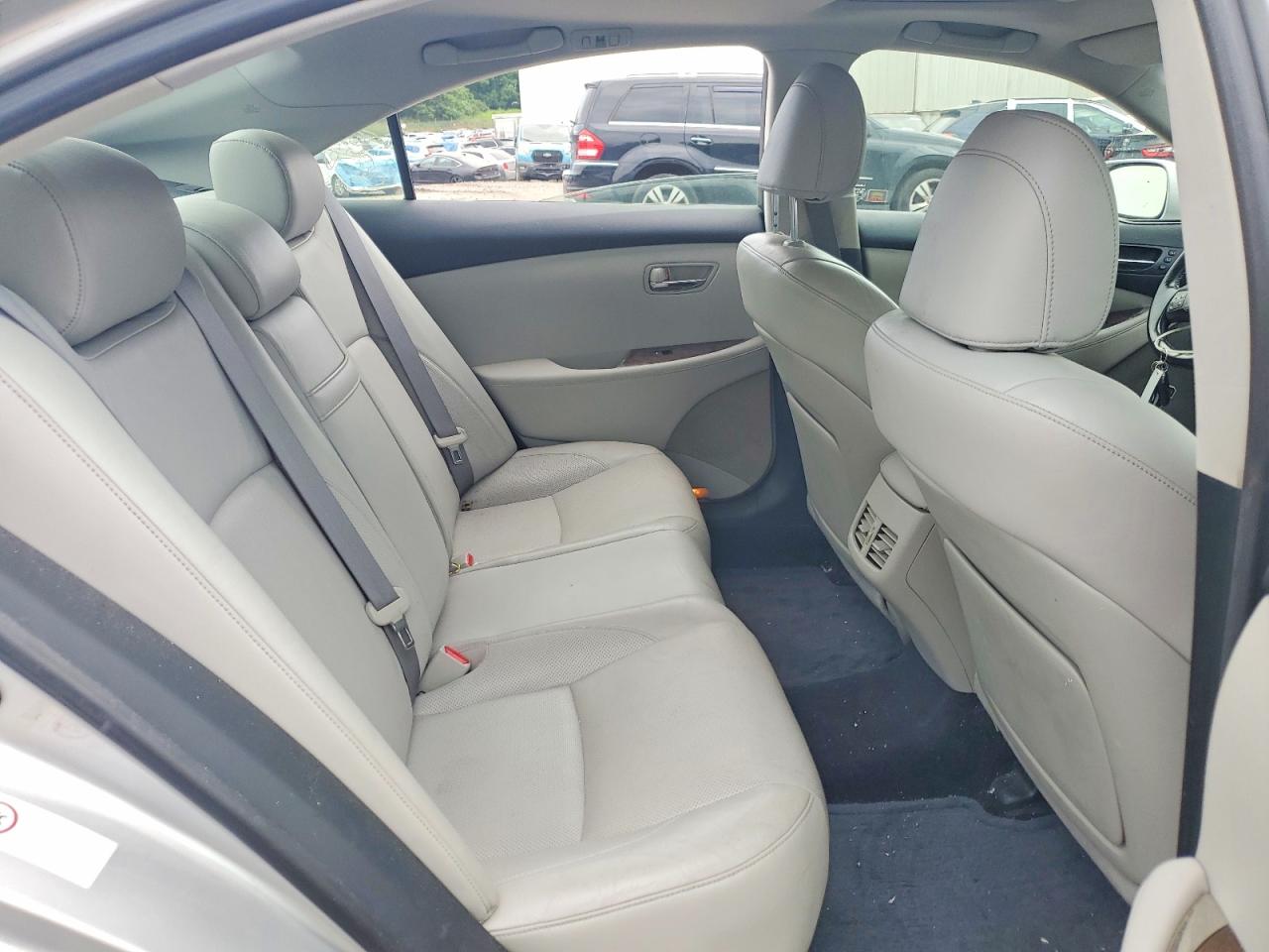 2010 Lexus Es 350 Silver vin: JTHBK1EG8A2379817