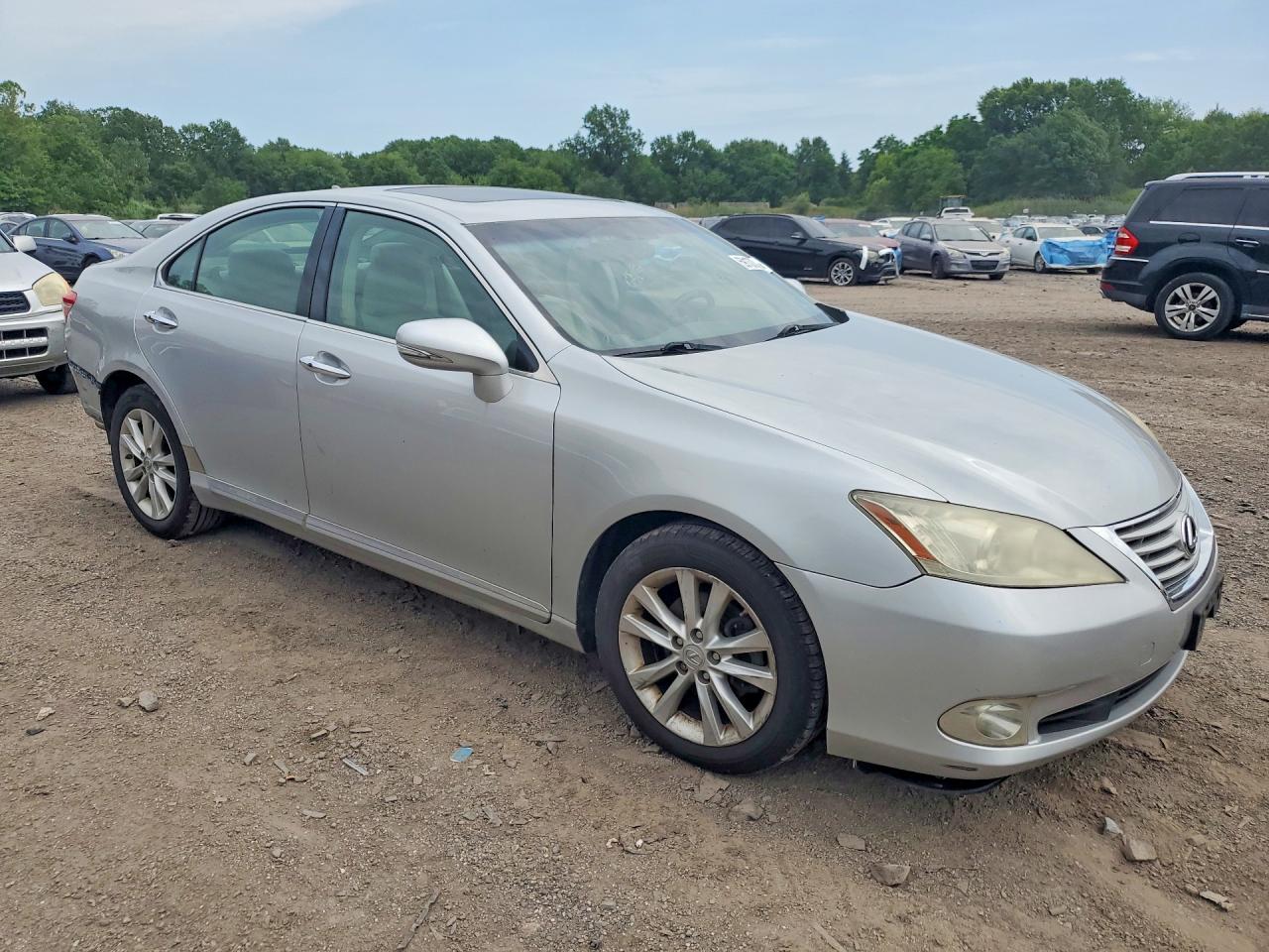 2010 Lexus Es 350 Silver vin: JTHBK1EG8A2379817