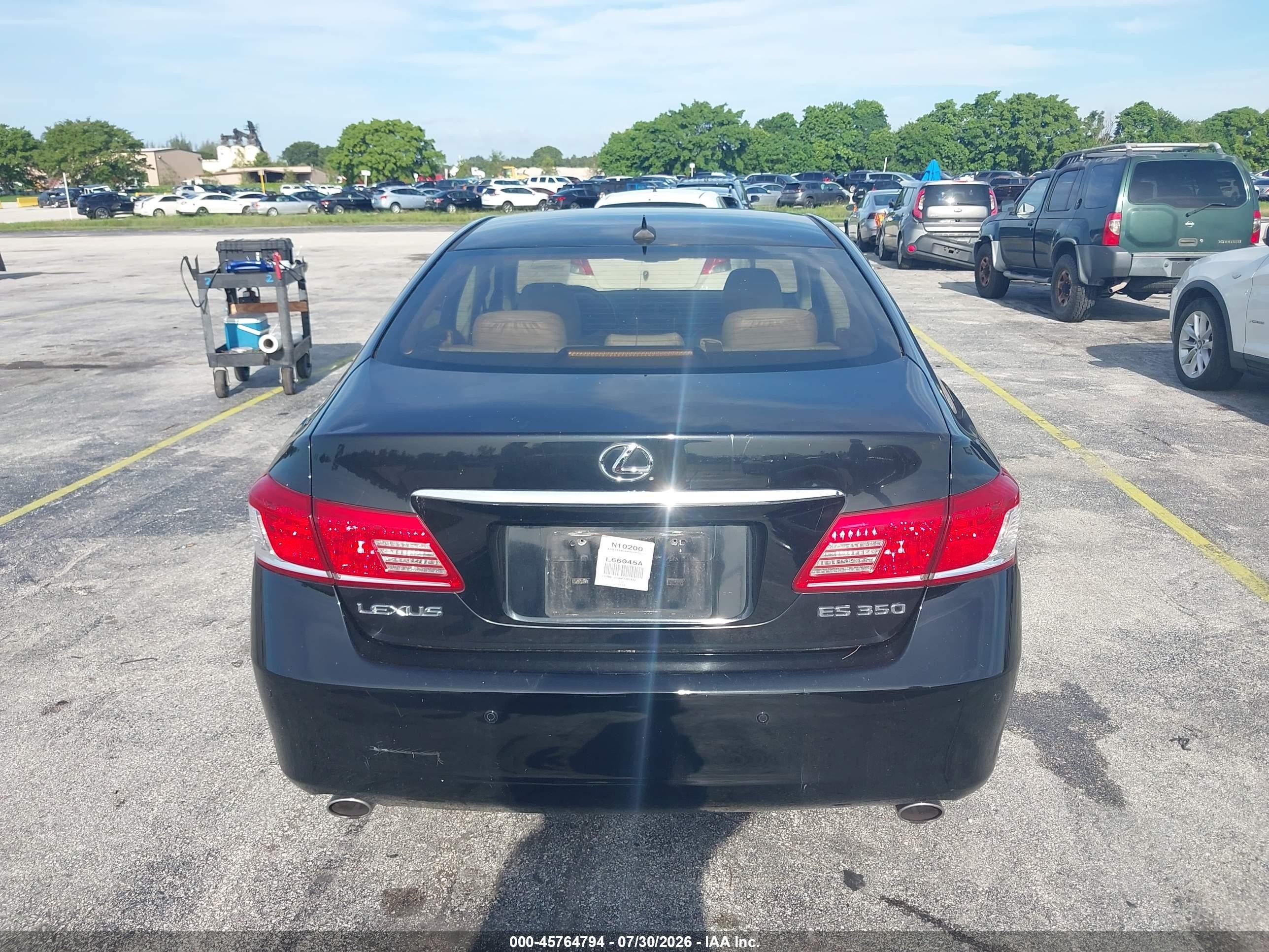 2010 Lexus Es 350   Black vin: JTHBK1EG8A2402822