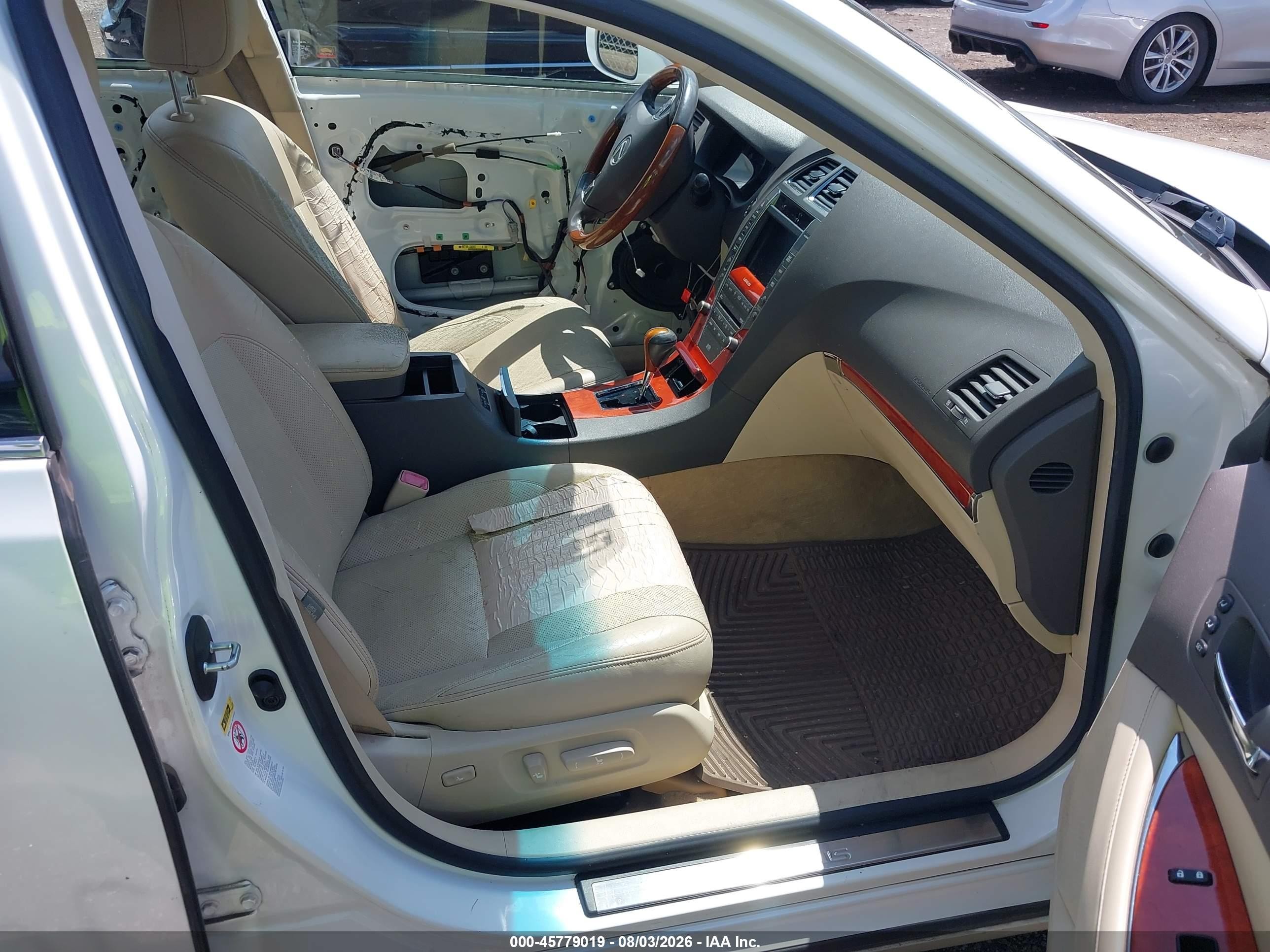 2010 Lexus Es 350   White vin: JTHBK1EG8A2404053