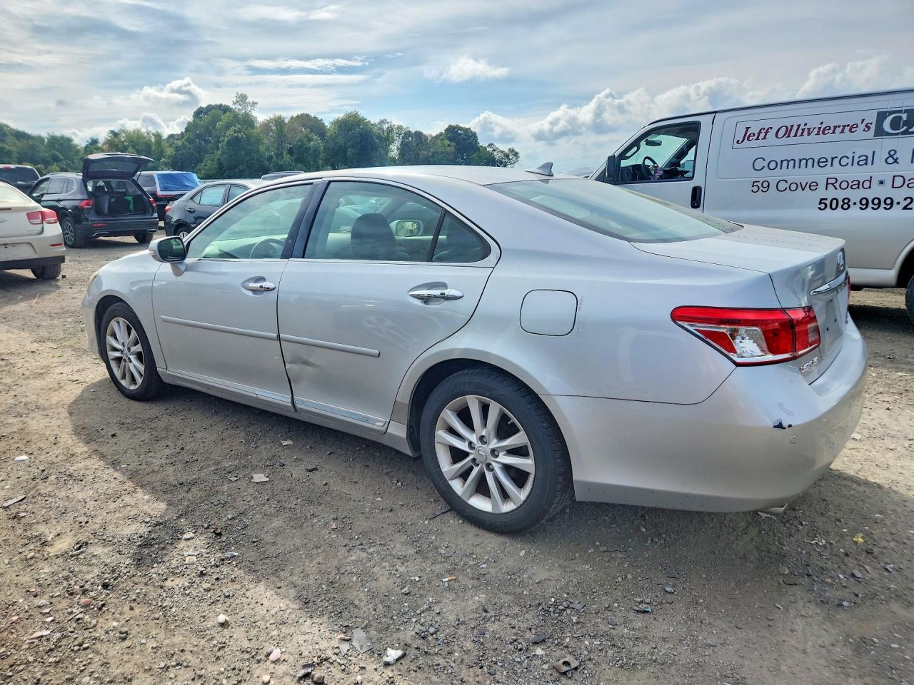 2010 Lexus Es 350 Silver vin: JTHBK1EG8A2407289