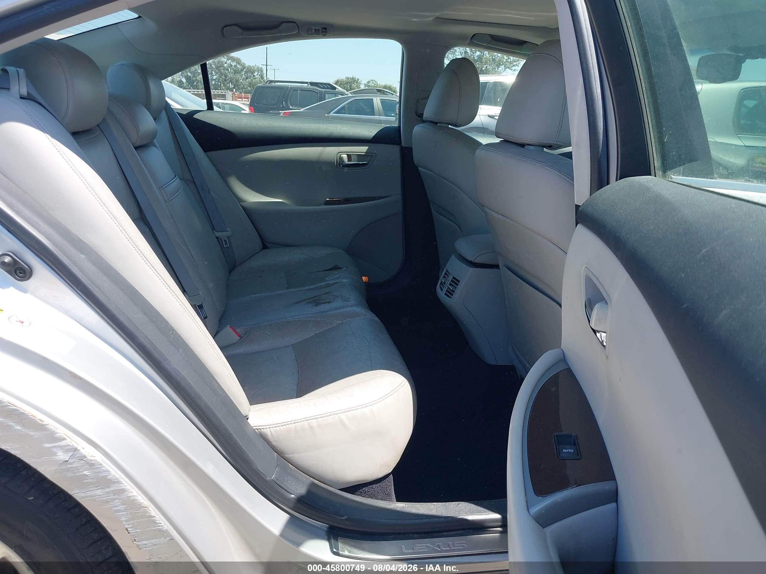 2010 Lexus Es 350   Silver vin: JTHBK1EG8A2410337