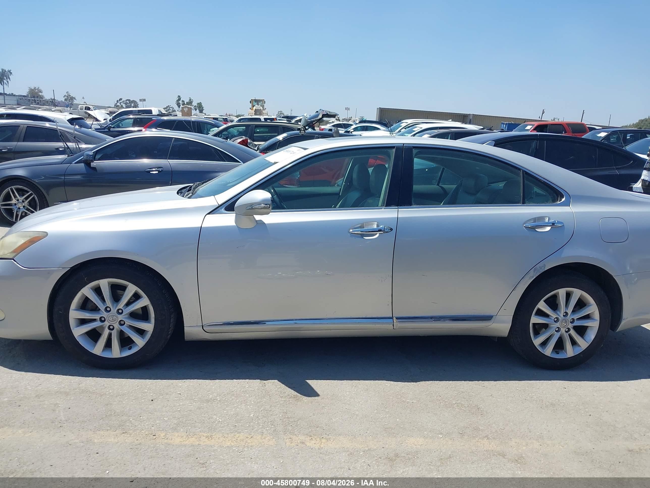 2010 Lexus Es 350   Silver vin: JTHBK1EG8A2410337