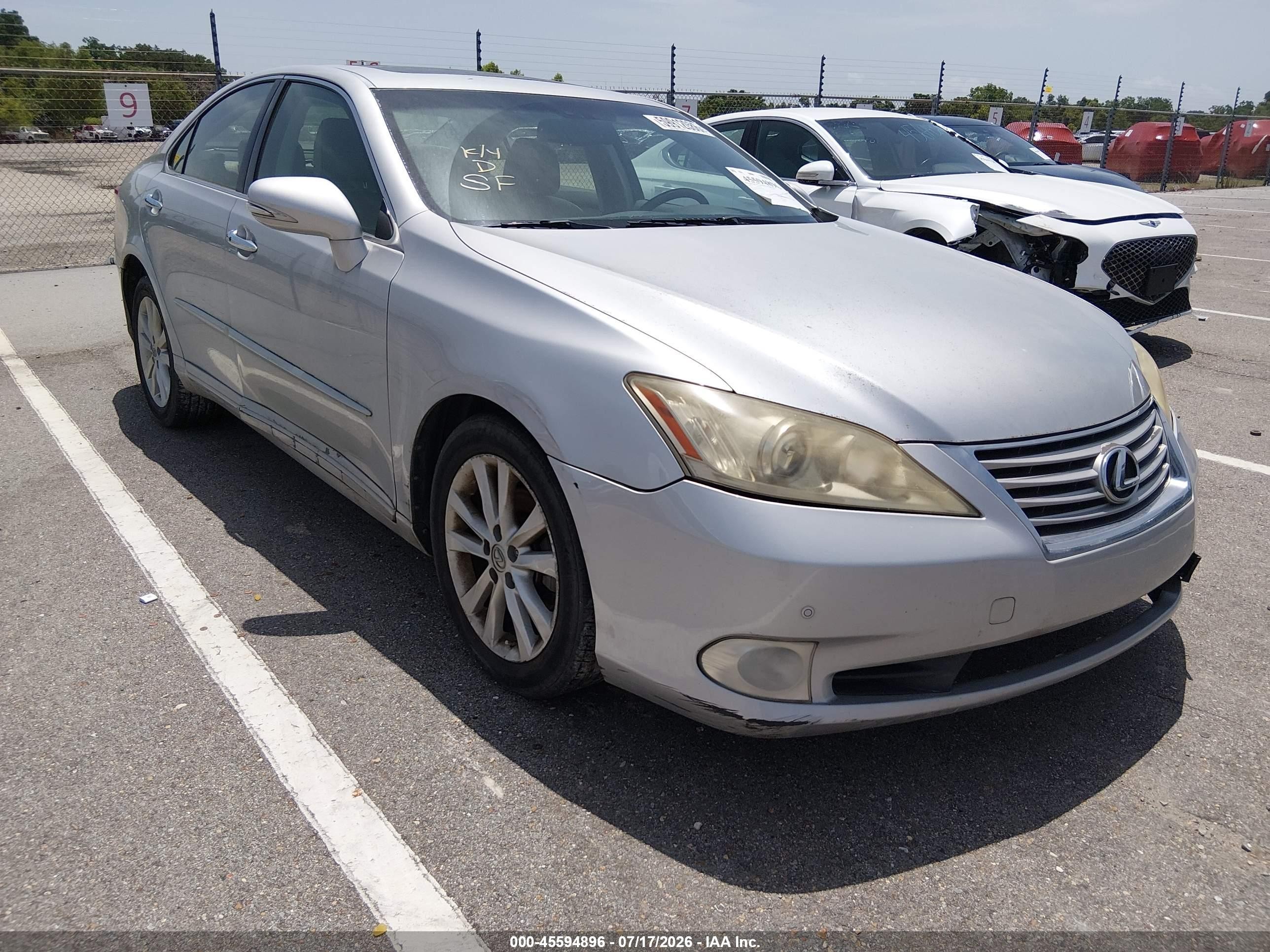 2011 Lexus Es 350   Silver vin: JTHBK1EG8B2421694