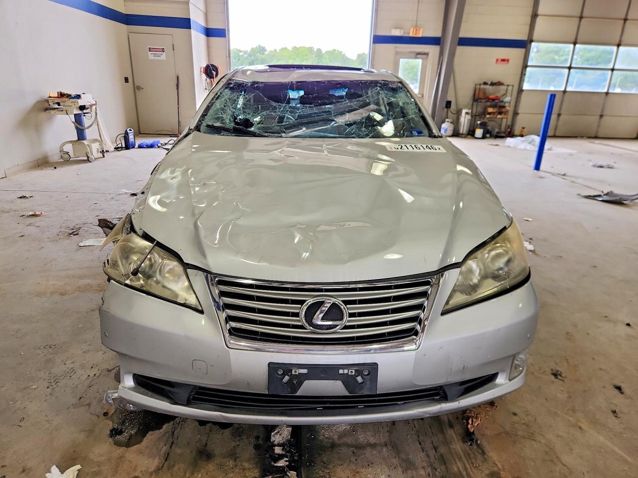 2011 Lexus Es 350 Silver vin: JTHBK1EG8B2440794