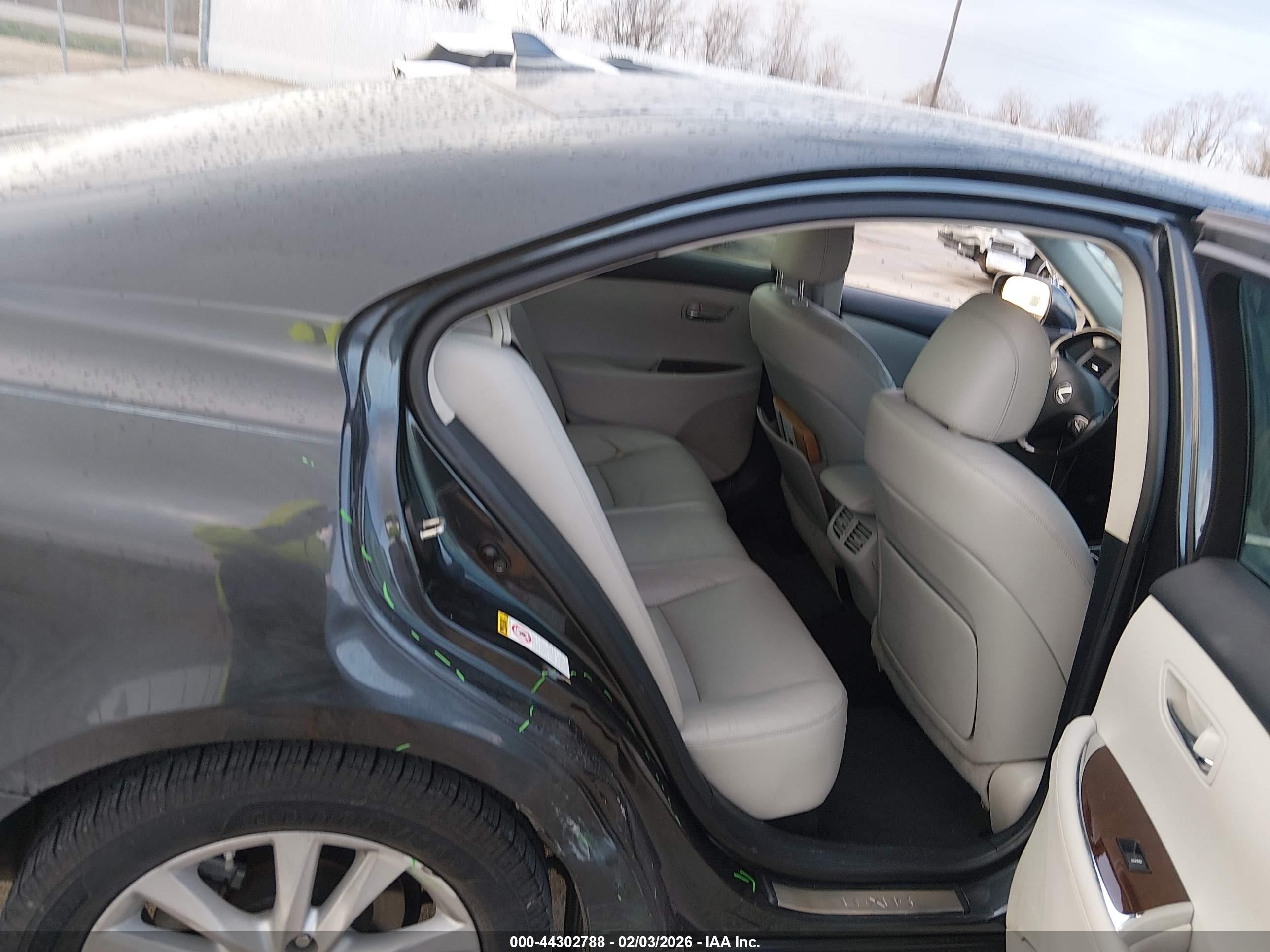 2011 Lexus Es 350   Gray vin: JTHBK1EG8B2443274