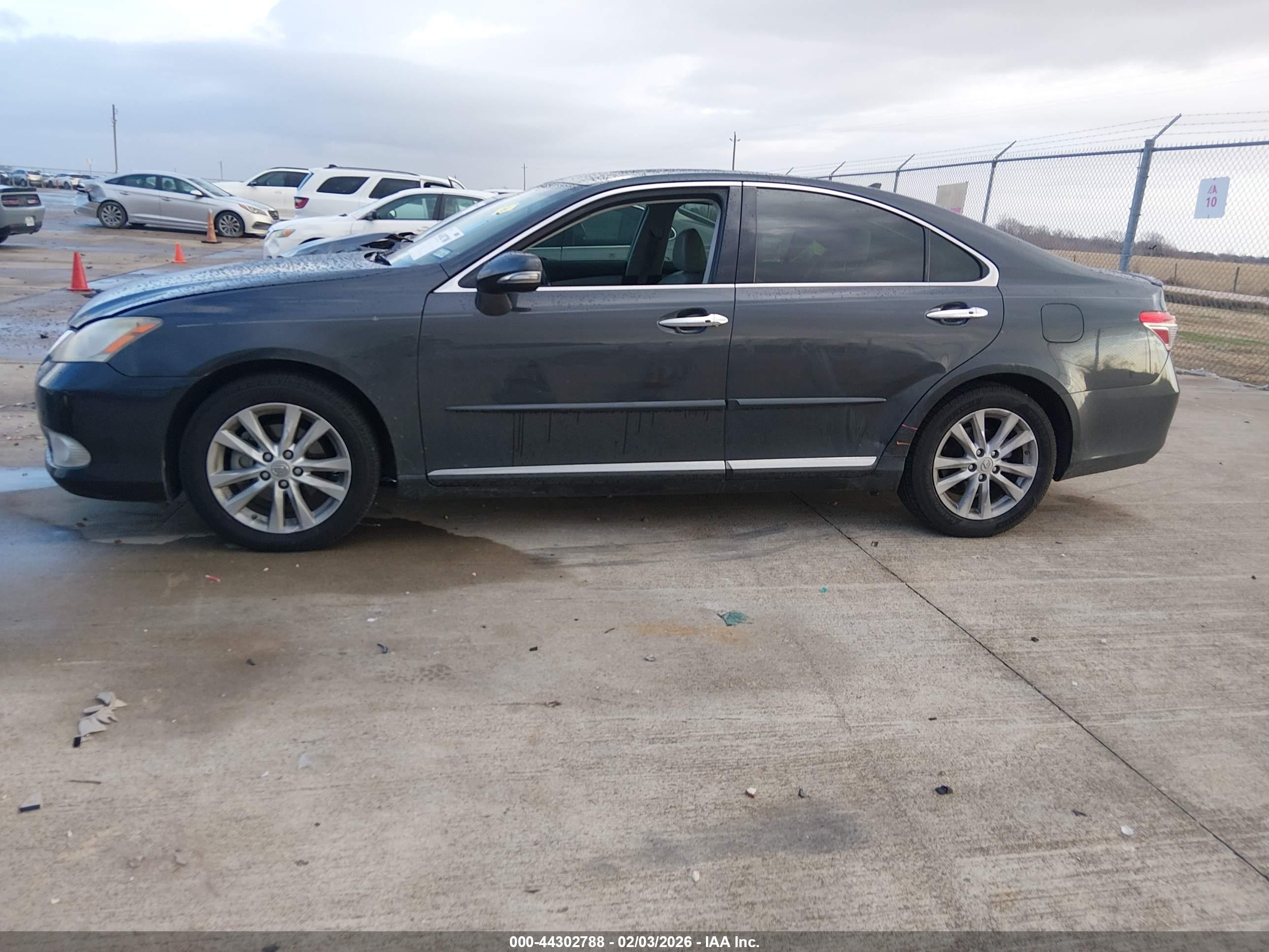 2011 Lexus Es 350   Gray vin: JTHBK1EG8B2443274
