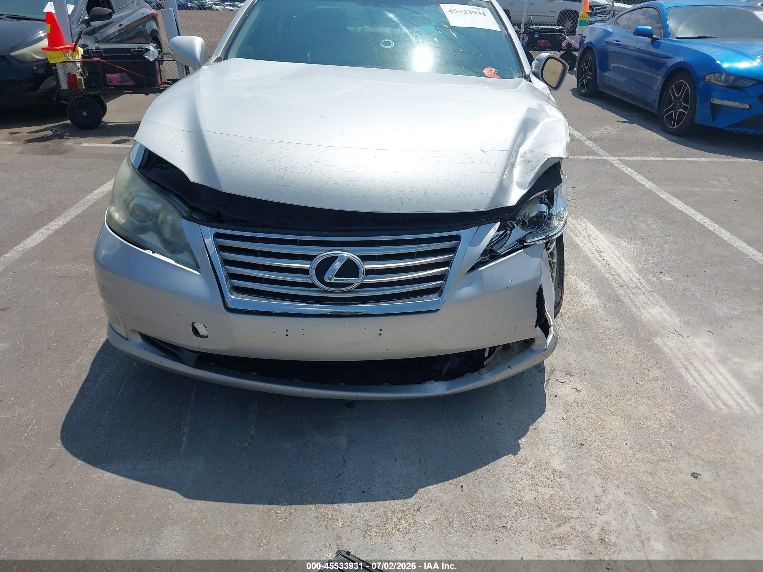 2011 Lexus Es 350   Silver vin: JTHBK1EG8B2445395