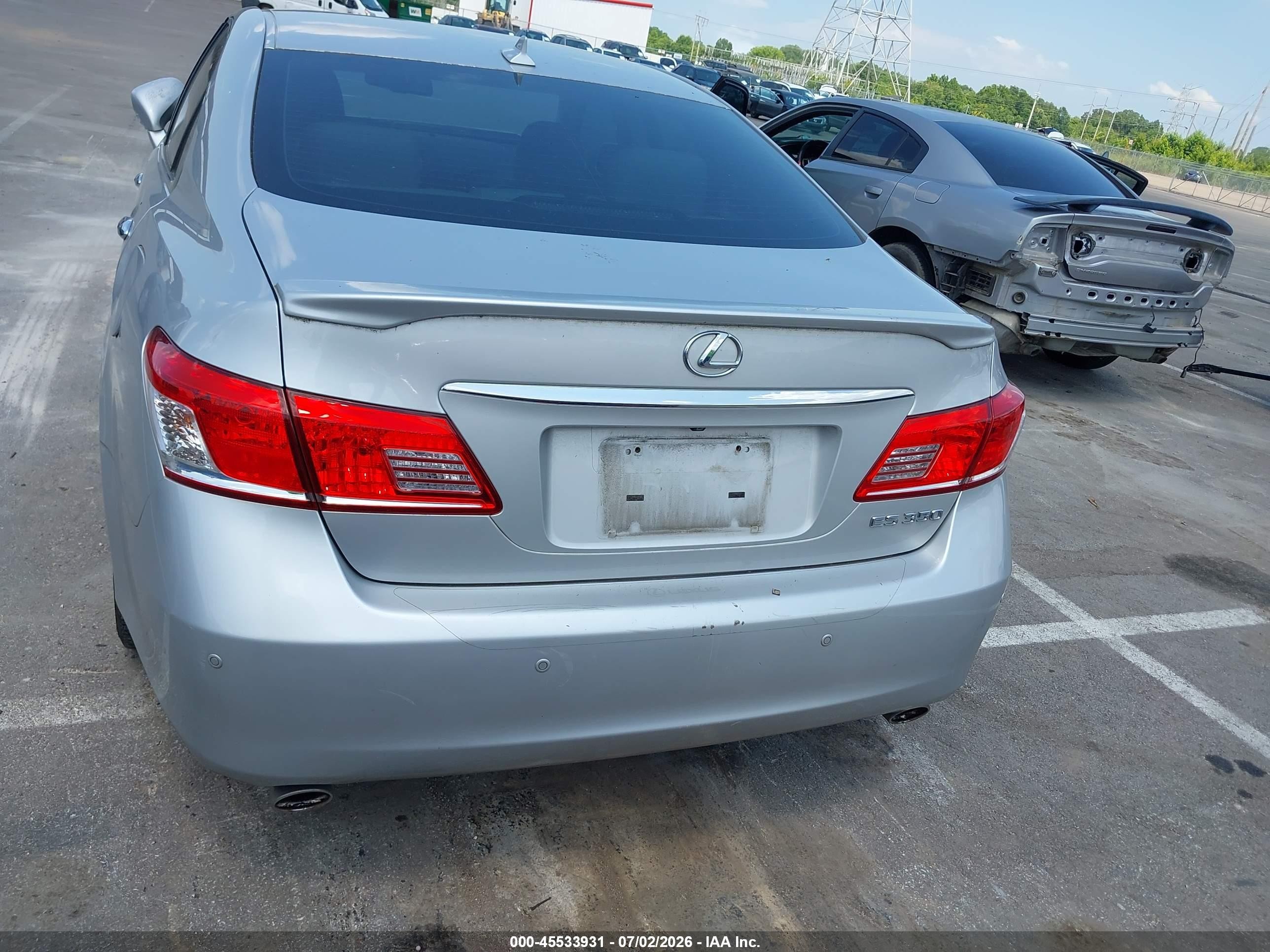 2011 Lexus Es 350   Silver vin: JTHBK1EG8B2445395